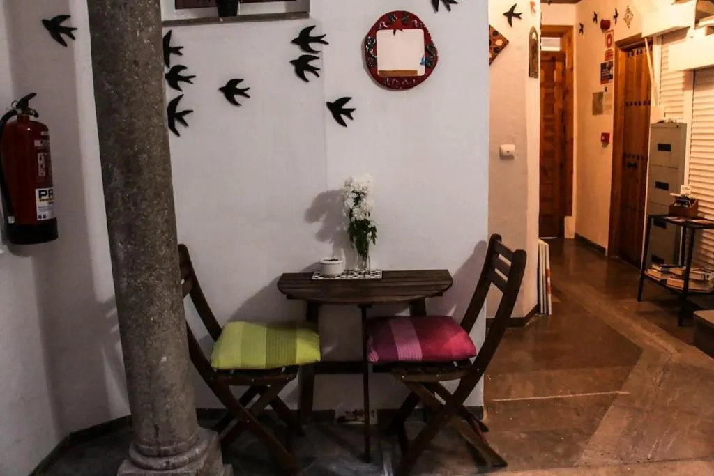 Golondrinas de la Alhambra