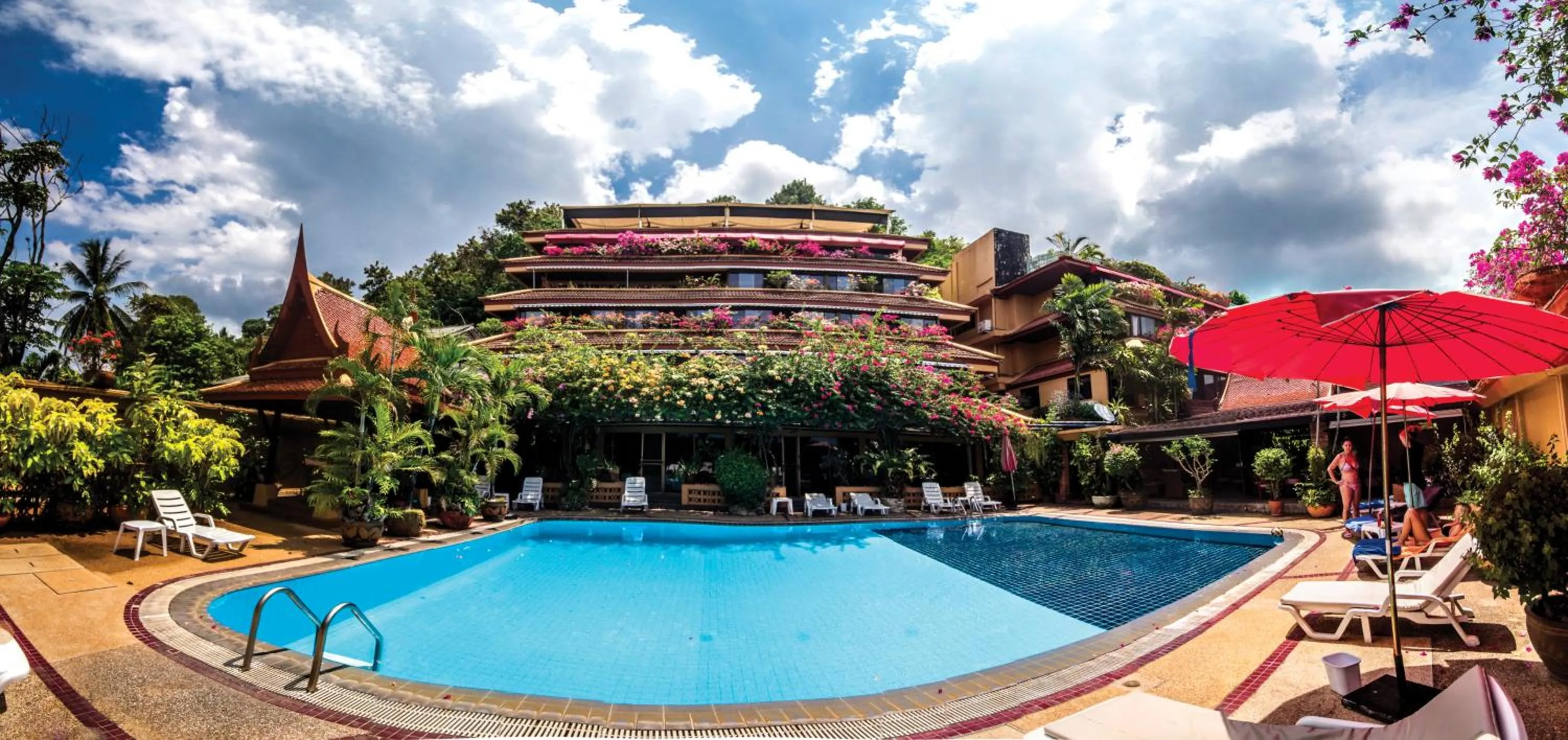 Swimming pool in Bougainvillea Terrace House