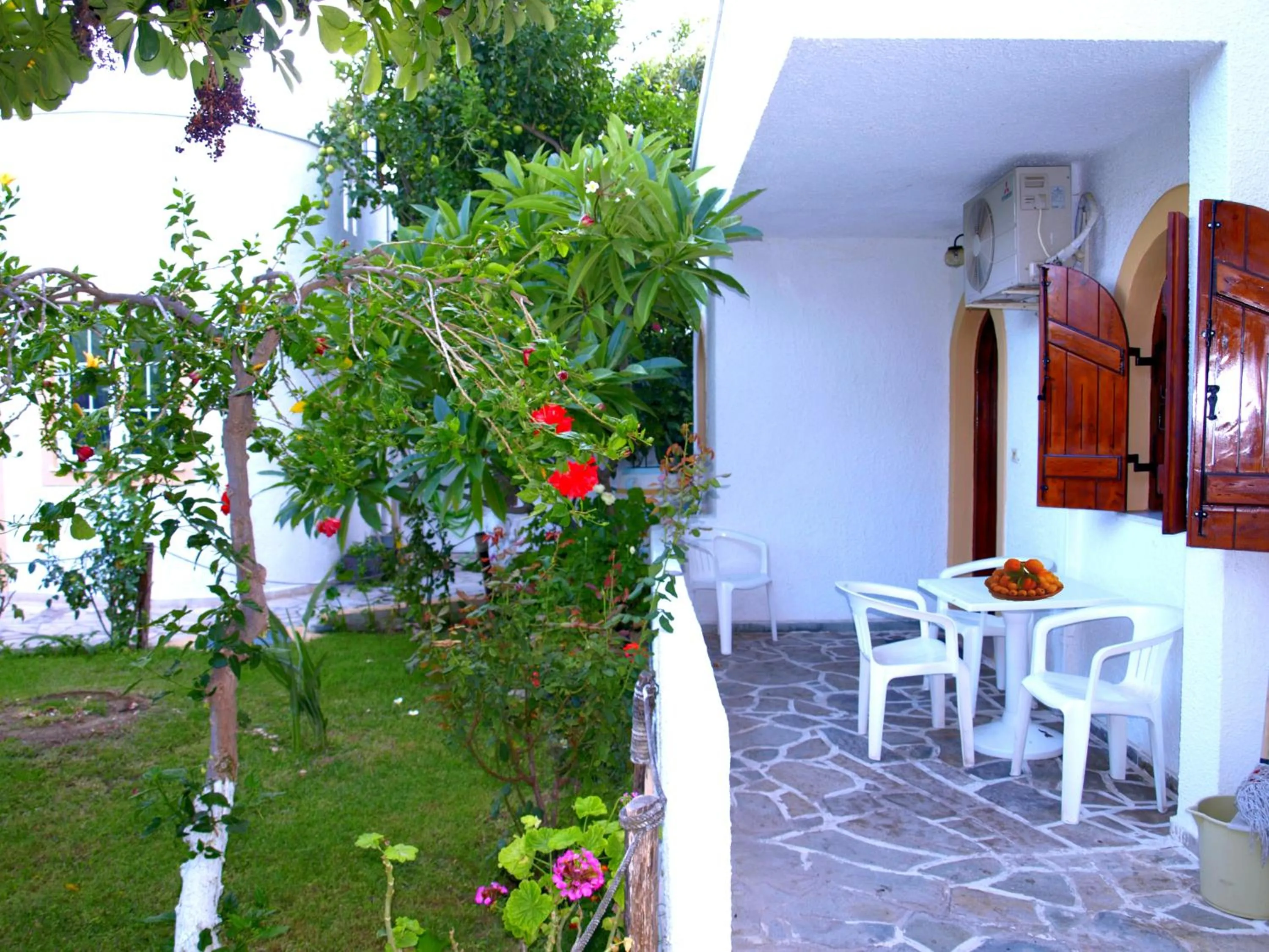 Location in Kastro Studios Apartments