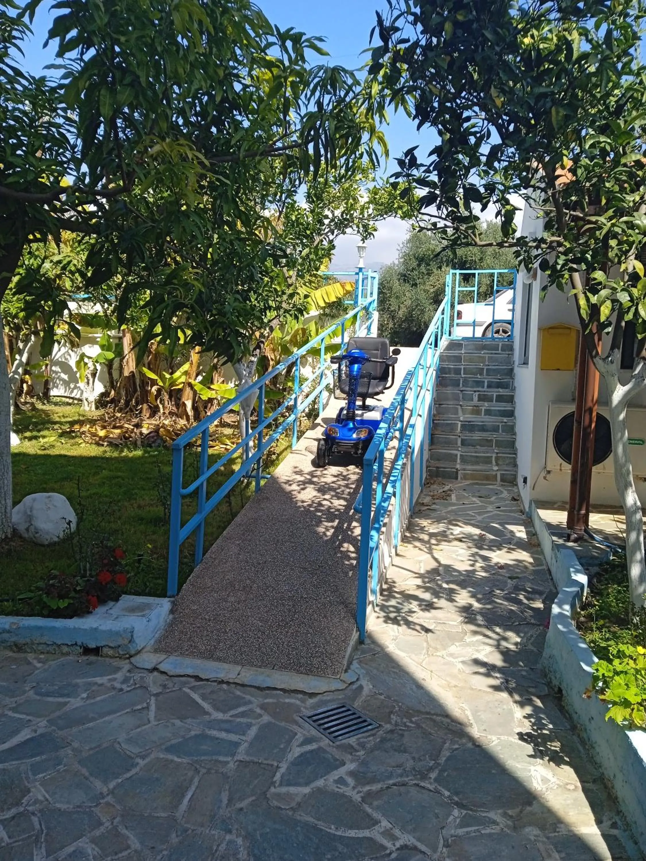 acessibility in Kastro Studios Apartments