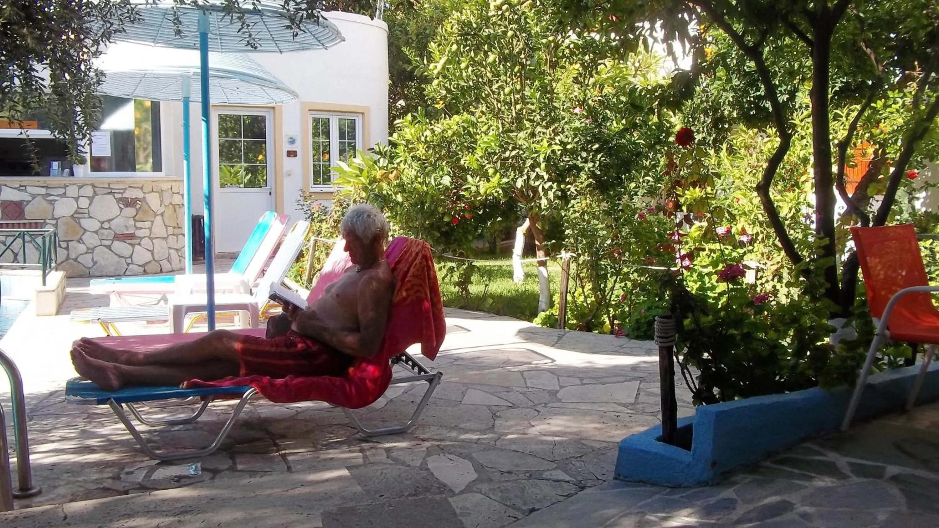 Guests in Kastro Studios Apartments