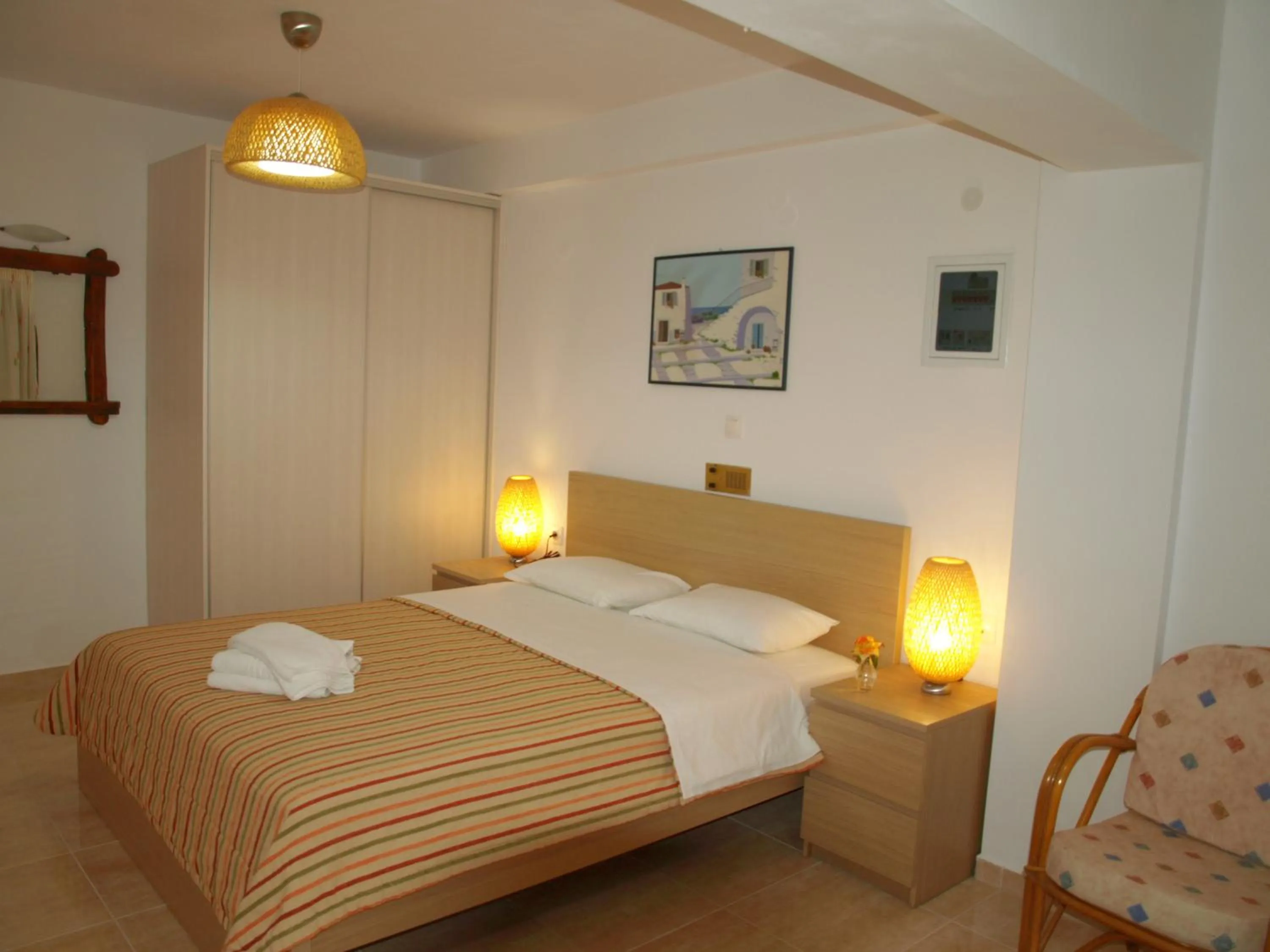 Bedroom, Bed in Kastro Studios Apartments