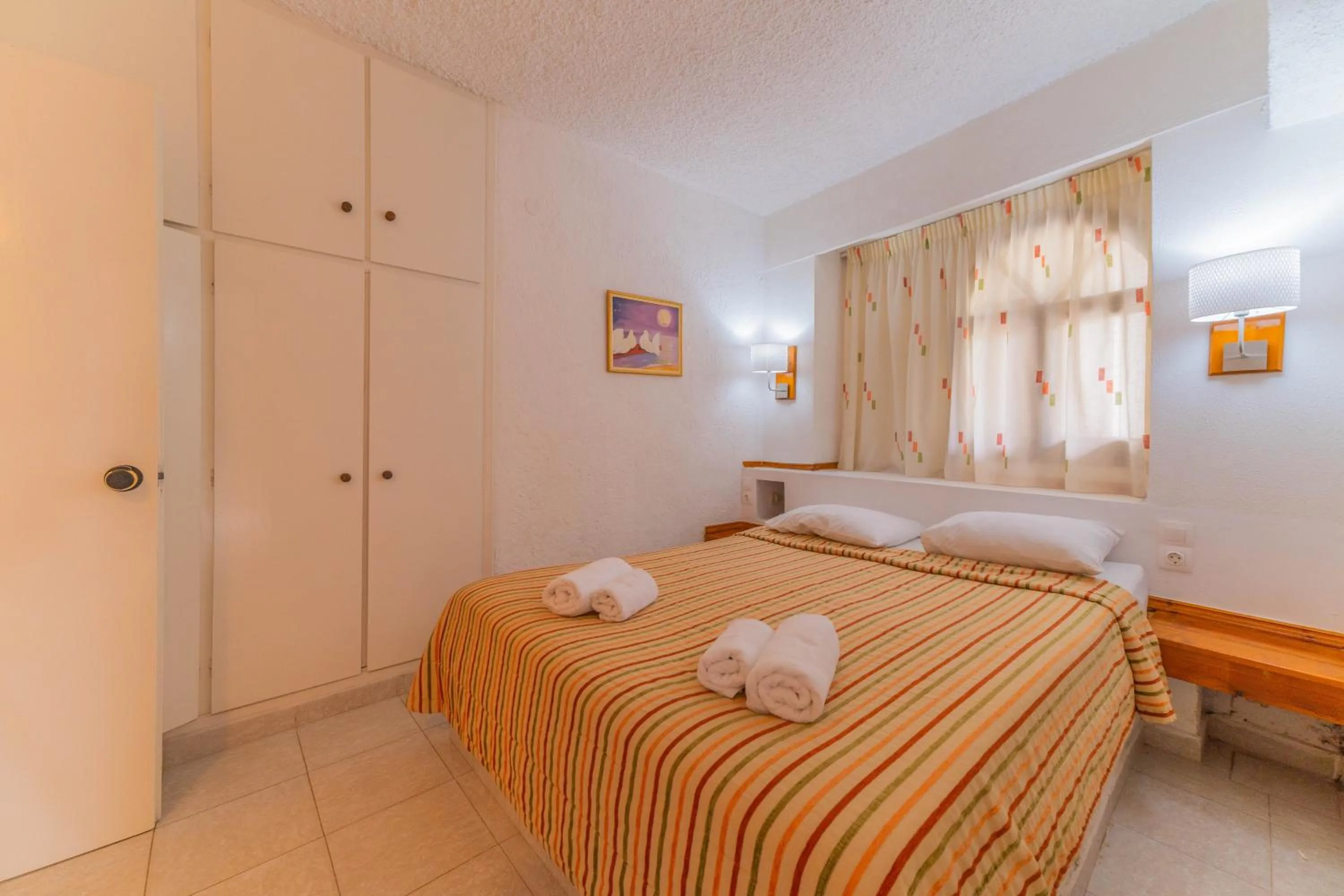 Photo of the whole room, Bed in Kastro Studios Apartments