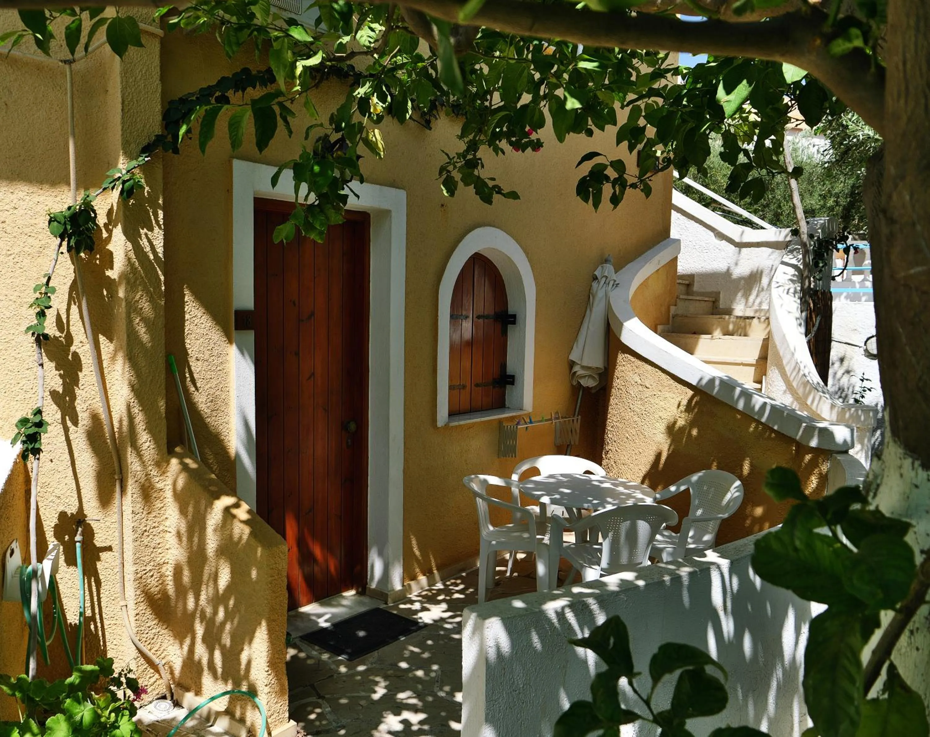 Patio in Kastro Studios Apartments