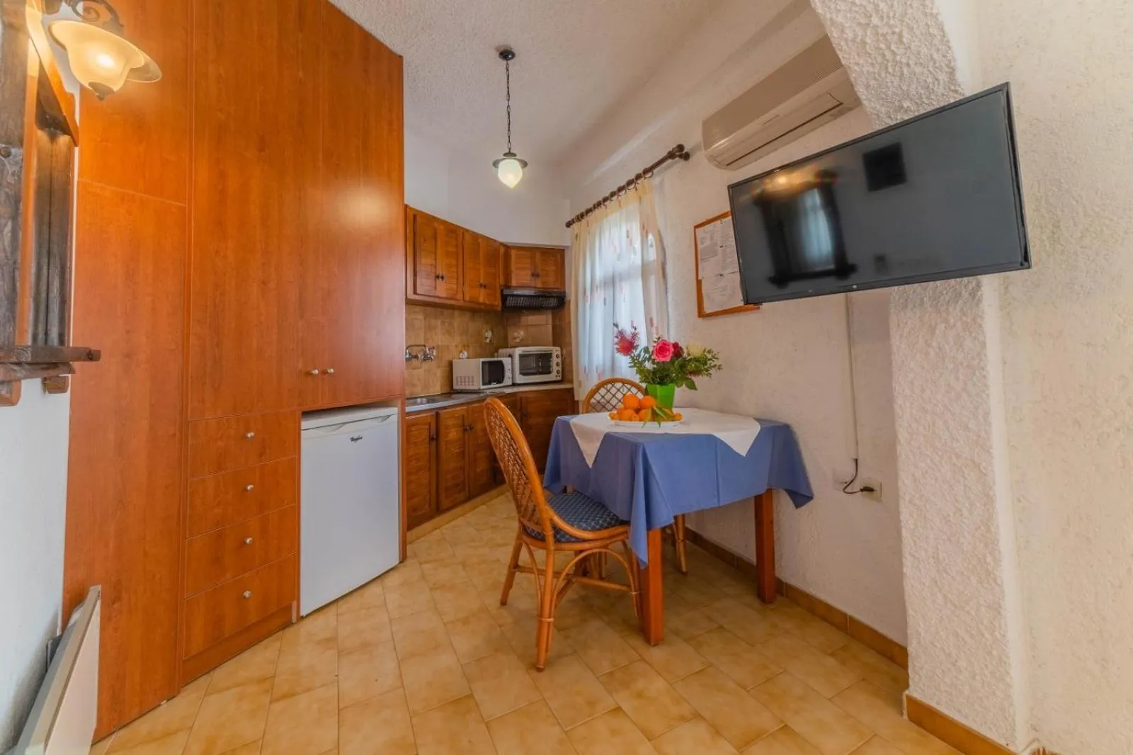 Kitchen or kitchenette in Kastro Studios Apartments