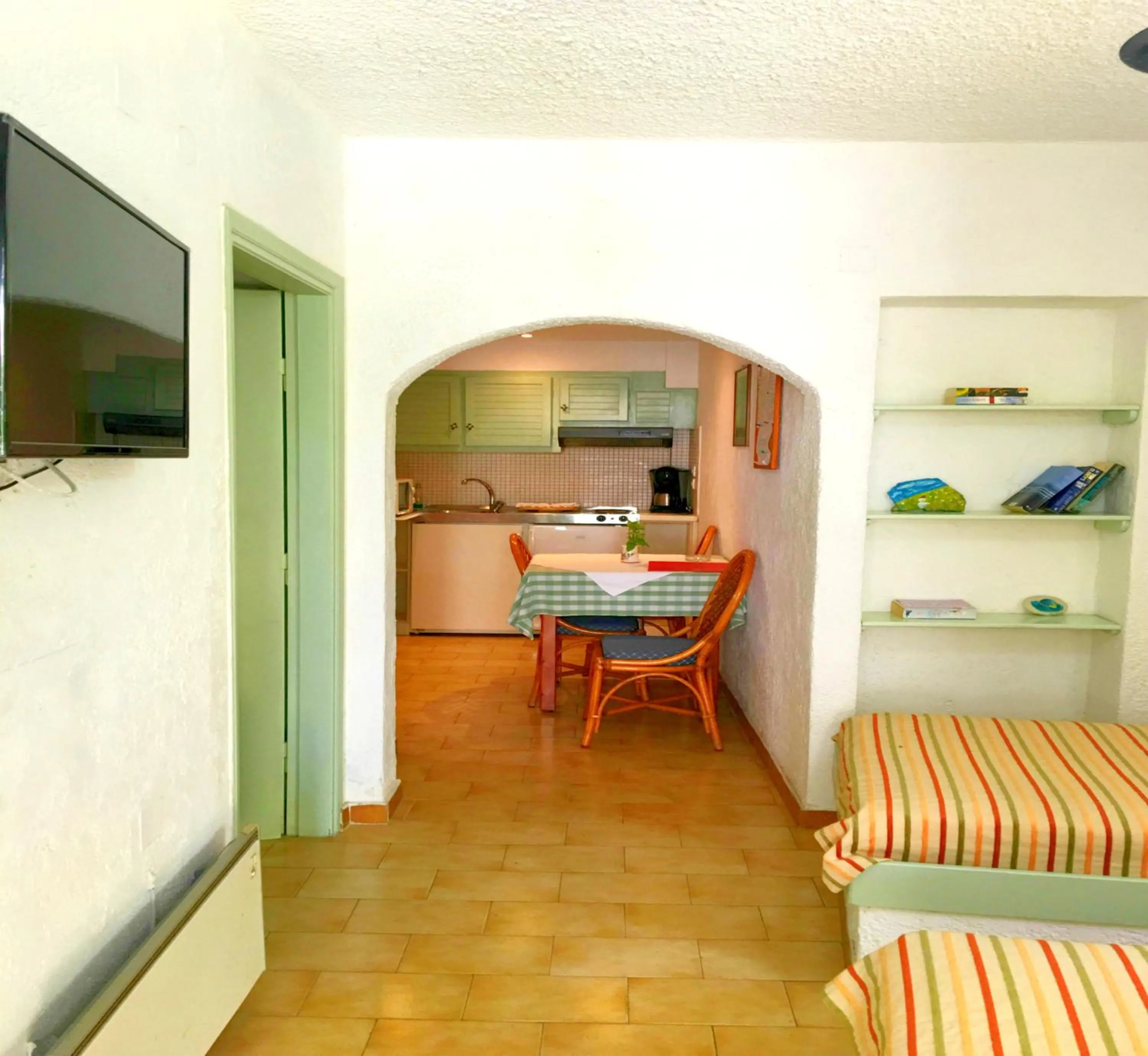 kitchen in Kastro Studios Apartments