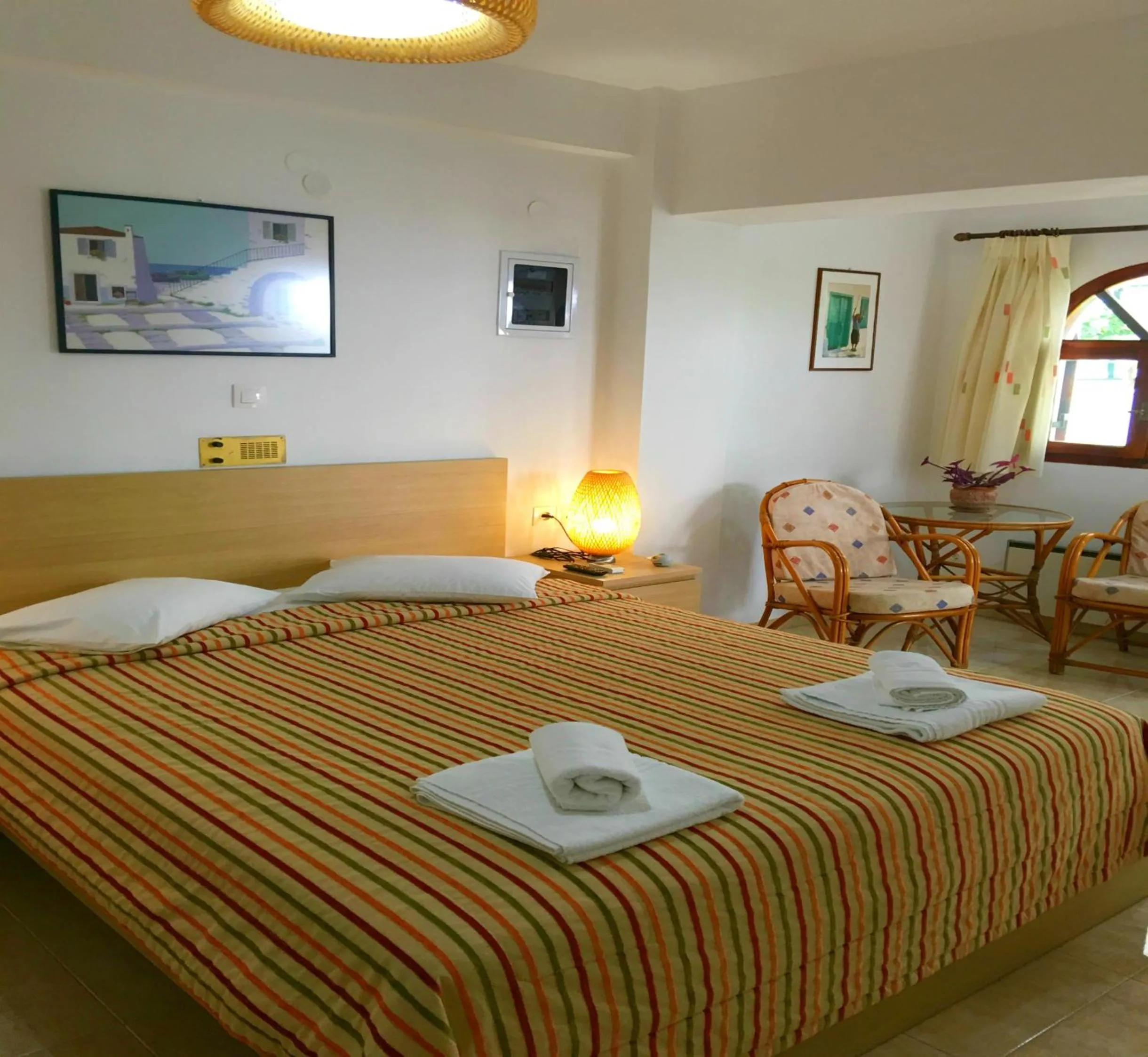 Bedroom, Bed in Kastro Studios Apartments