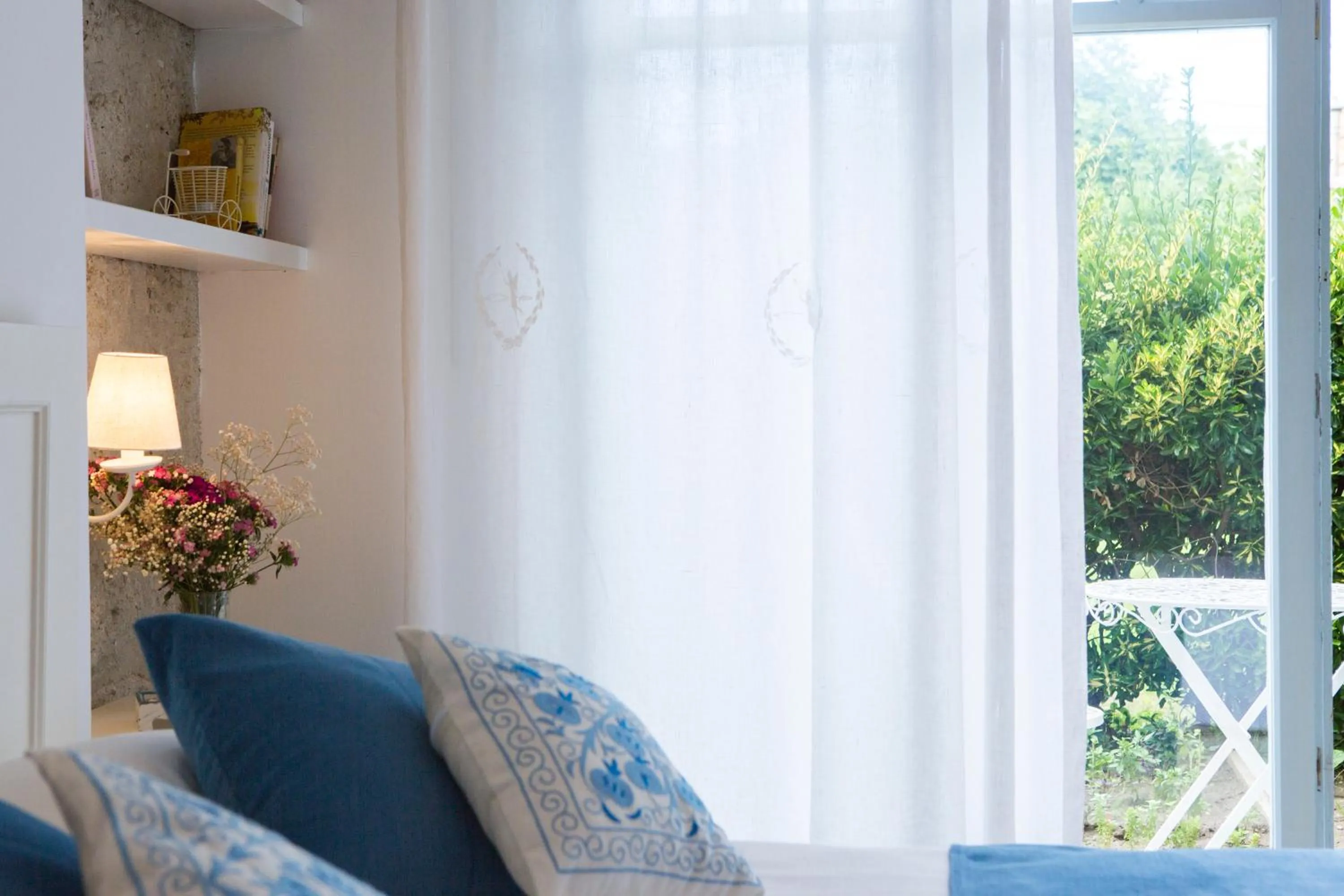 Decorative detail in Alura Hotel