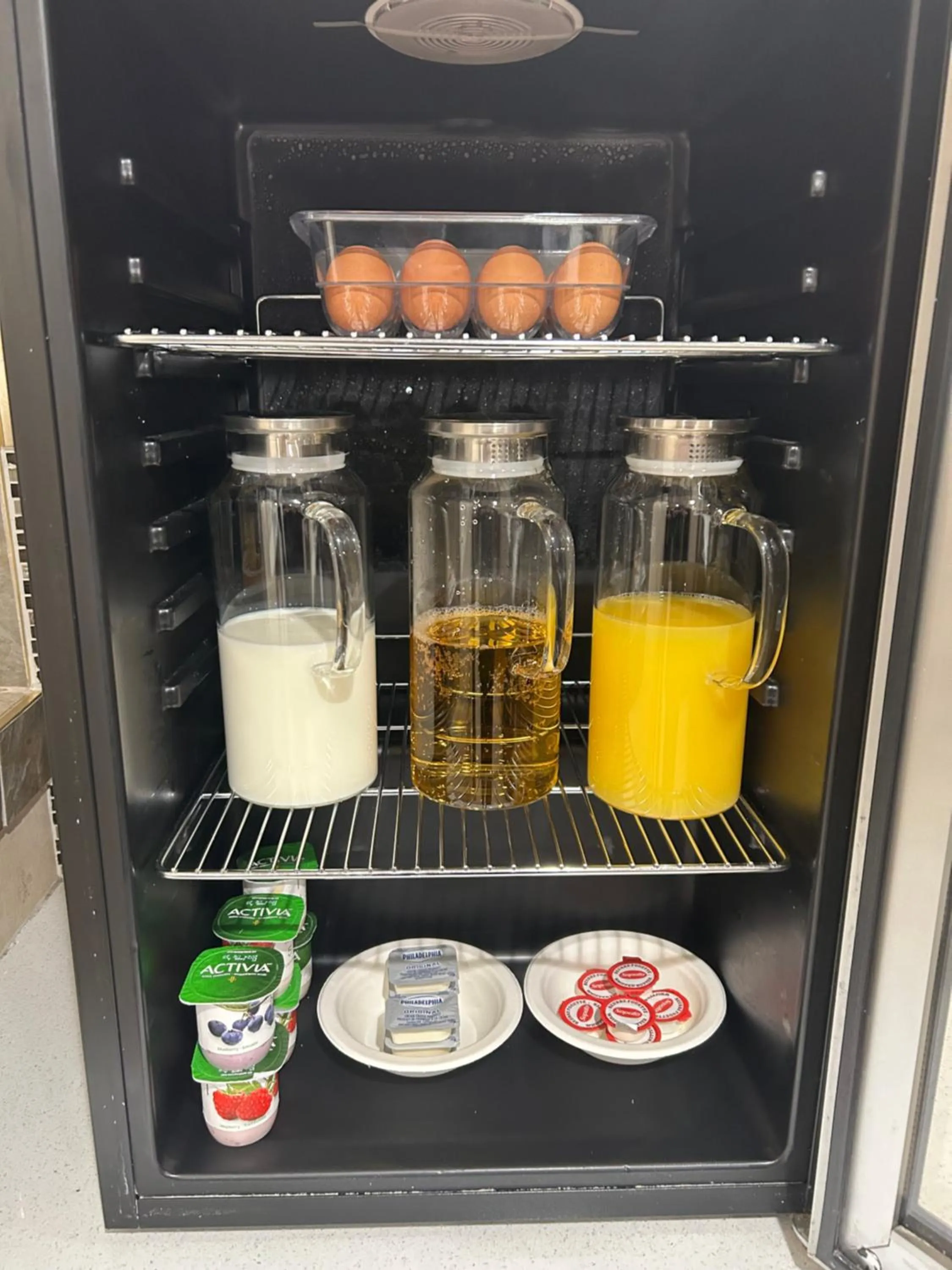 Breakfast in Prestige Aberdeen Lodge Kamloops