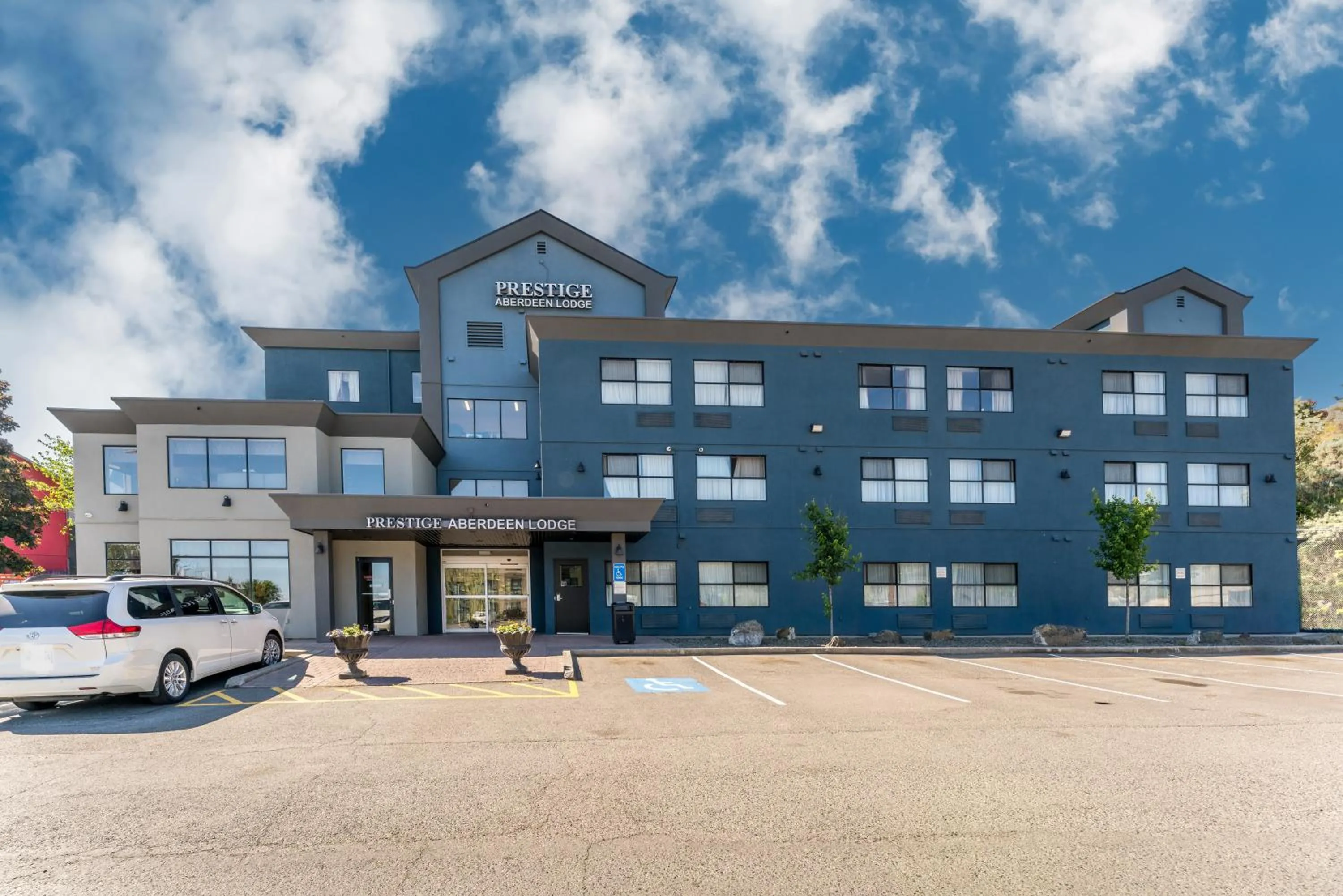 Property building in Prestige Aberdeen Lodge Kamloops