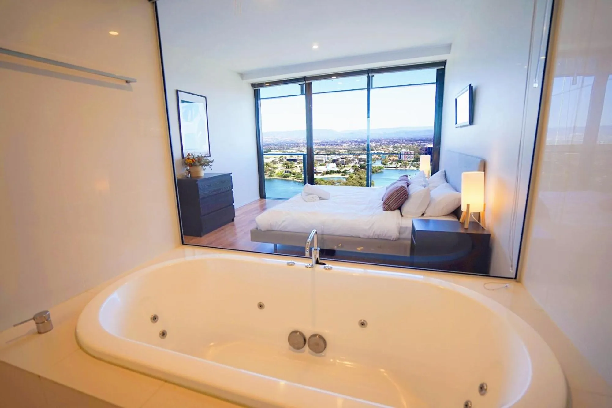 Bathroom, Bed in Circle On Cavill Surfers Paradise Apartments-Holiday Paradise