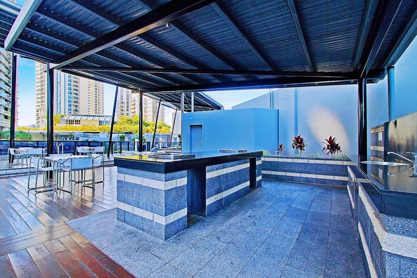 BBQ facilities in Circle On Cavill Surfers Paradise Apartments-Holiday Paradise