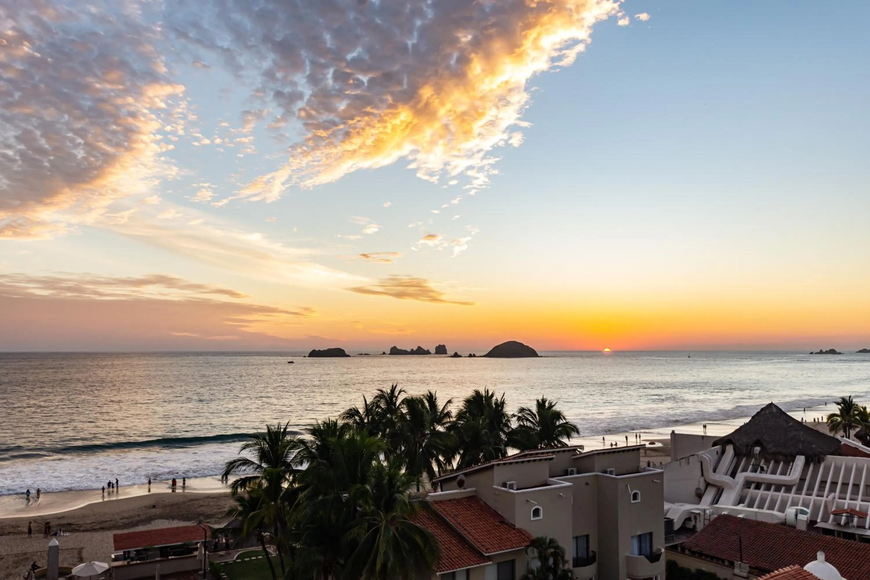 Beach in Tesoro Ixtapa All Inclusive