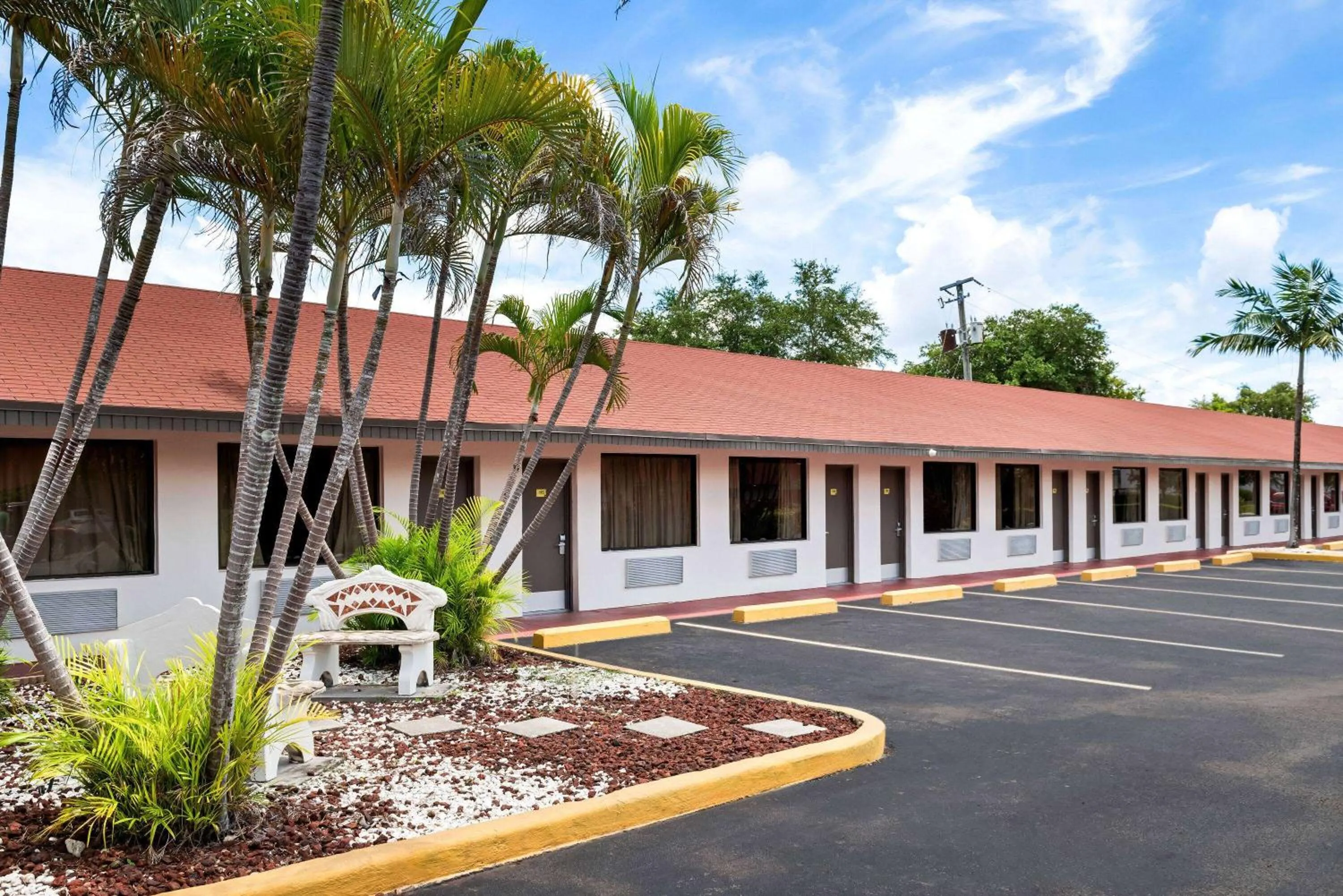 Property building in Super 8 by Wyndham Florida City/Homestead/Everglades