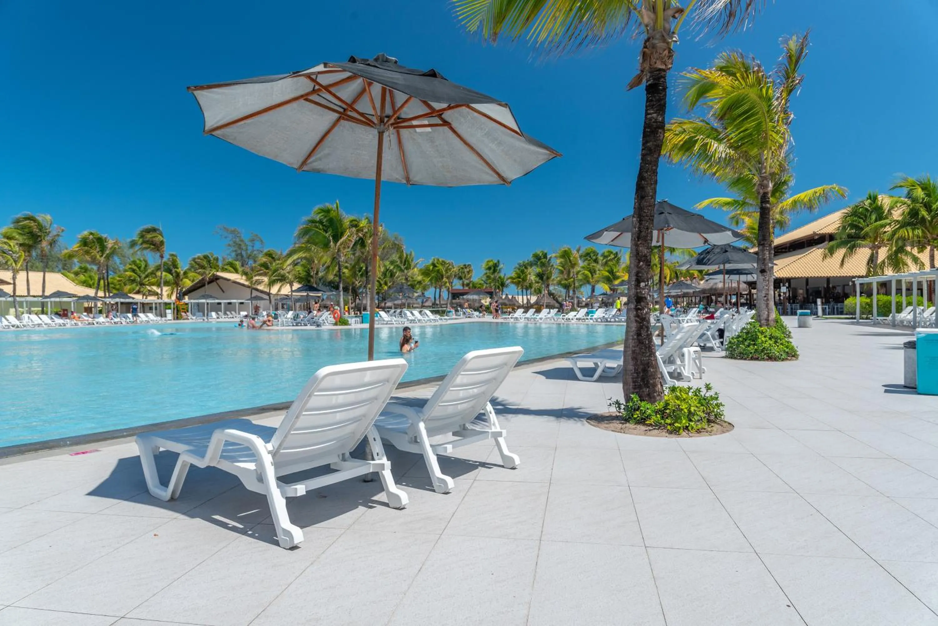 Swimming pool in Vila Galé Resort Cumbuco - All inclusive