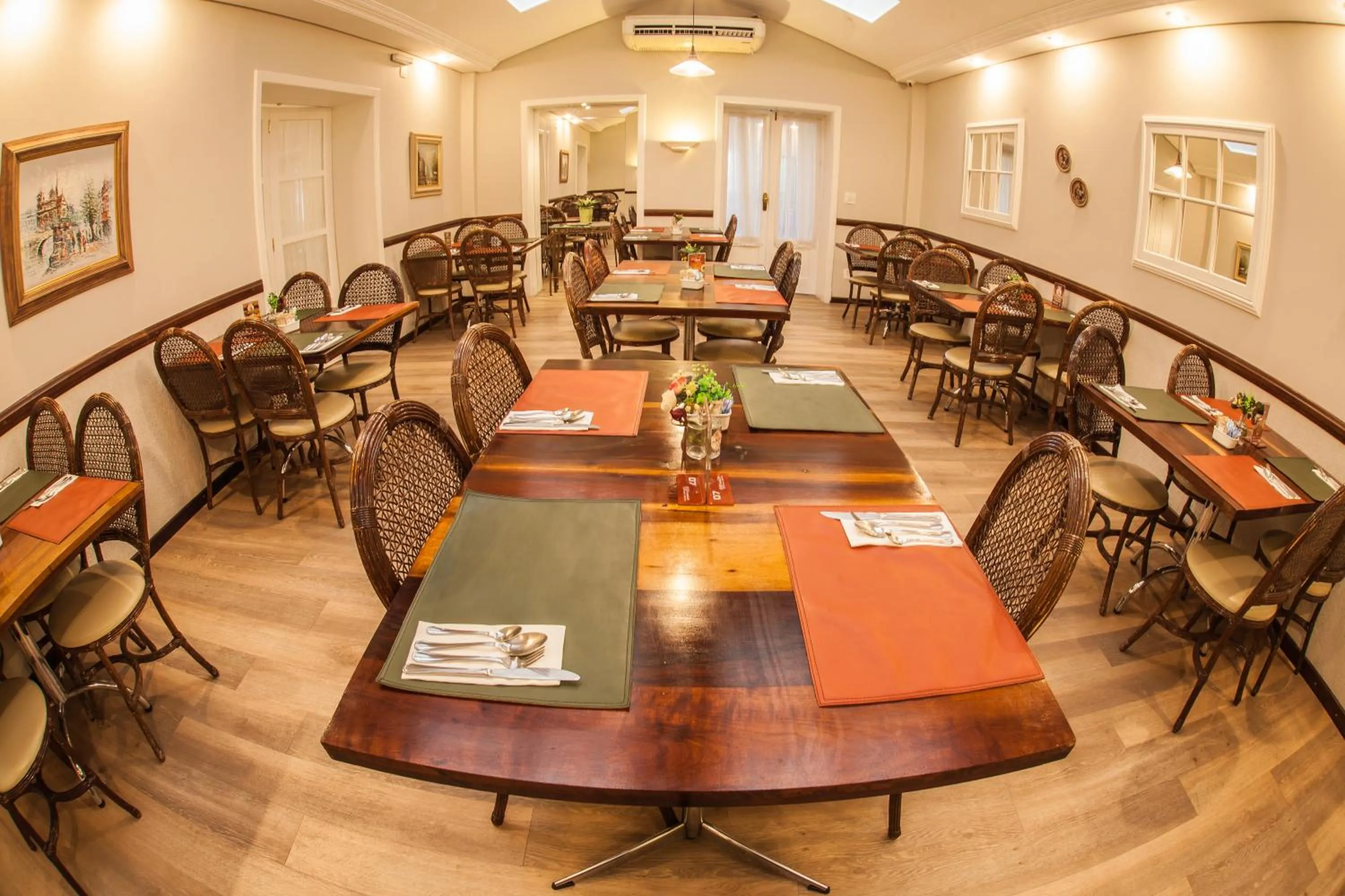 Restaurant/places to eat in Planalto Select Hotel Ponta Grossa