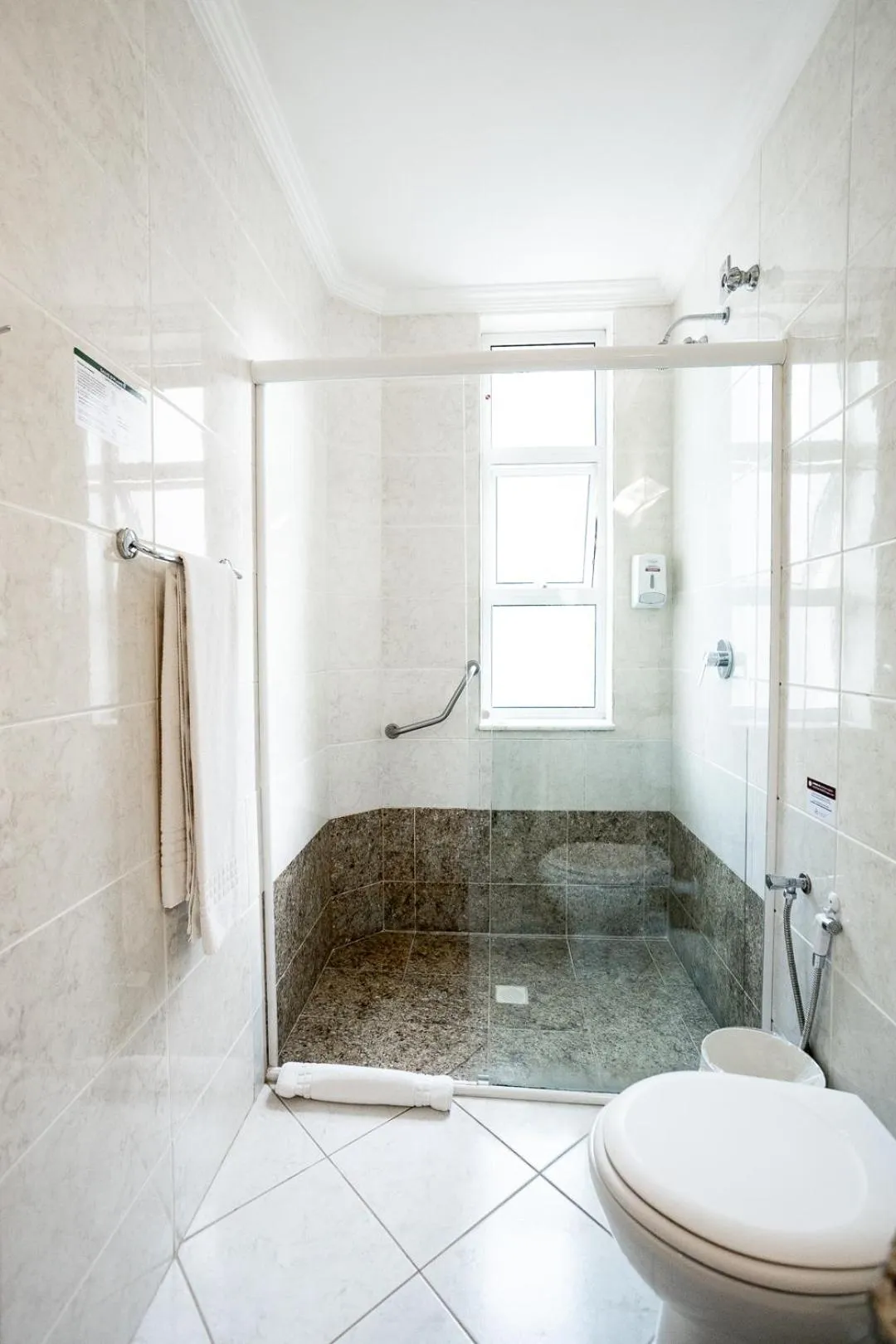 Shower in Planalto Select Hotel Ponta Grossa