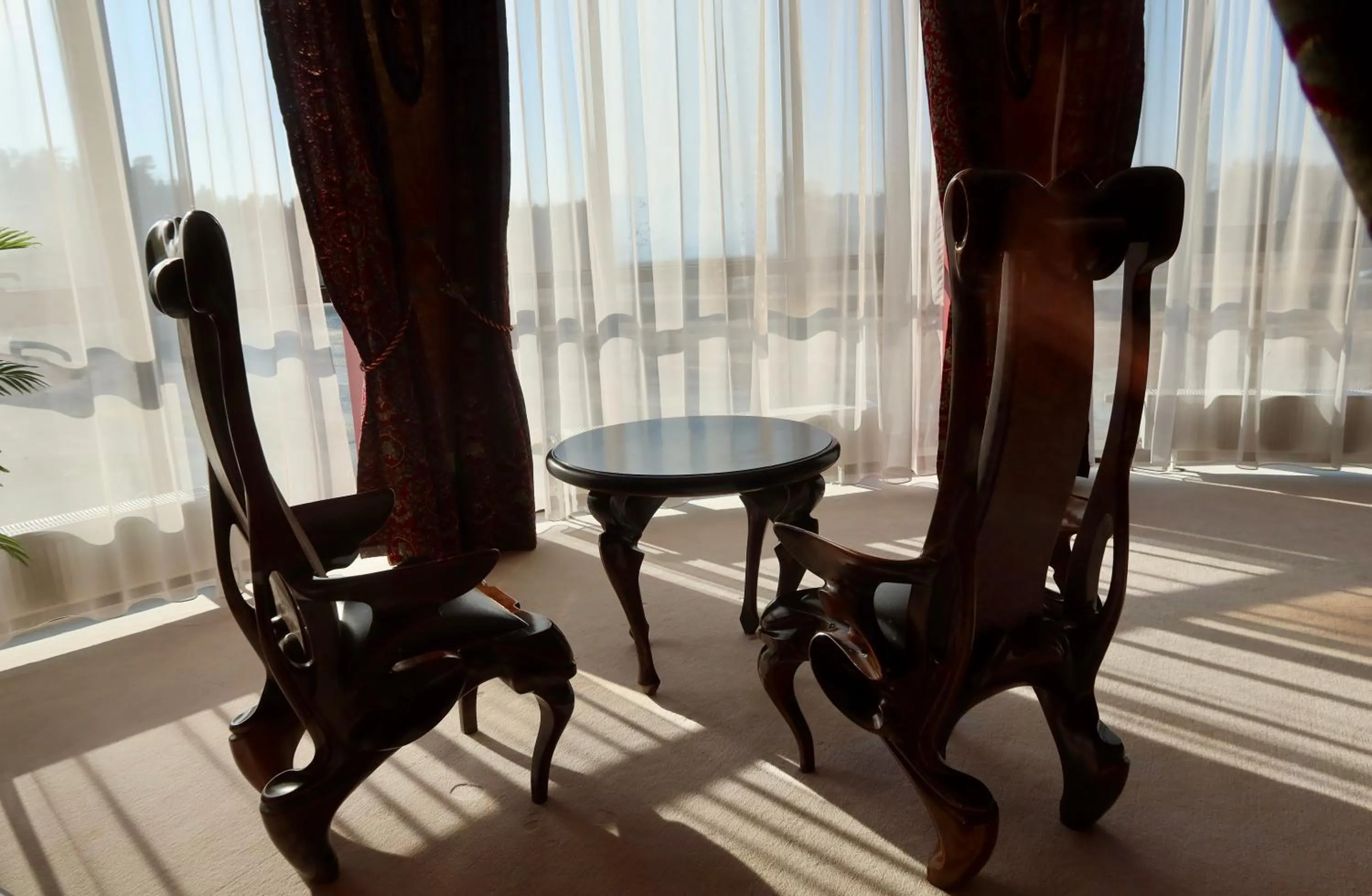 Seating area in Port Hotel