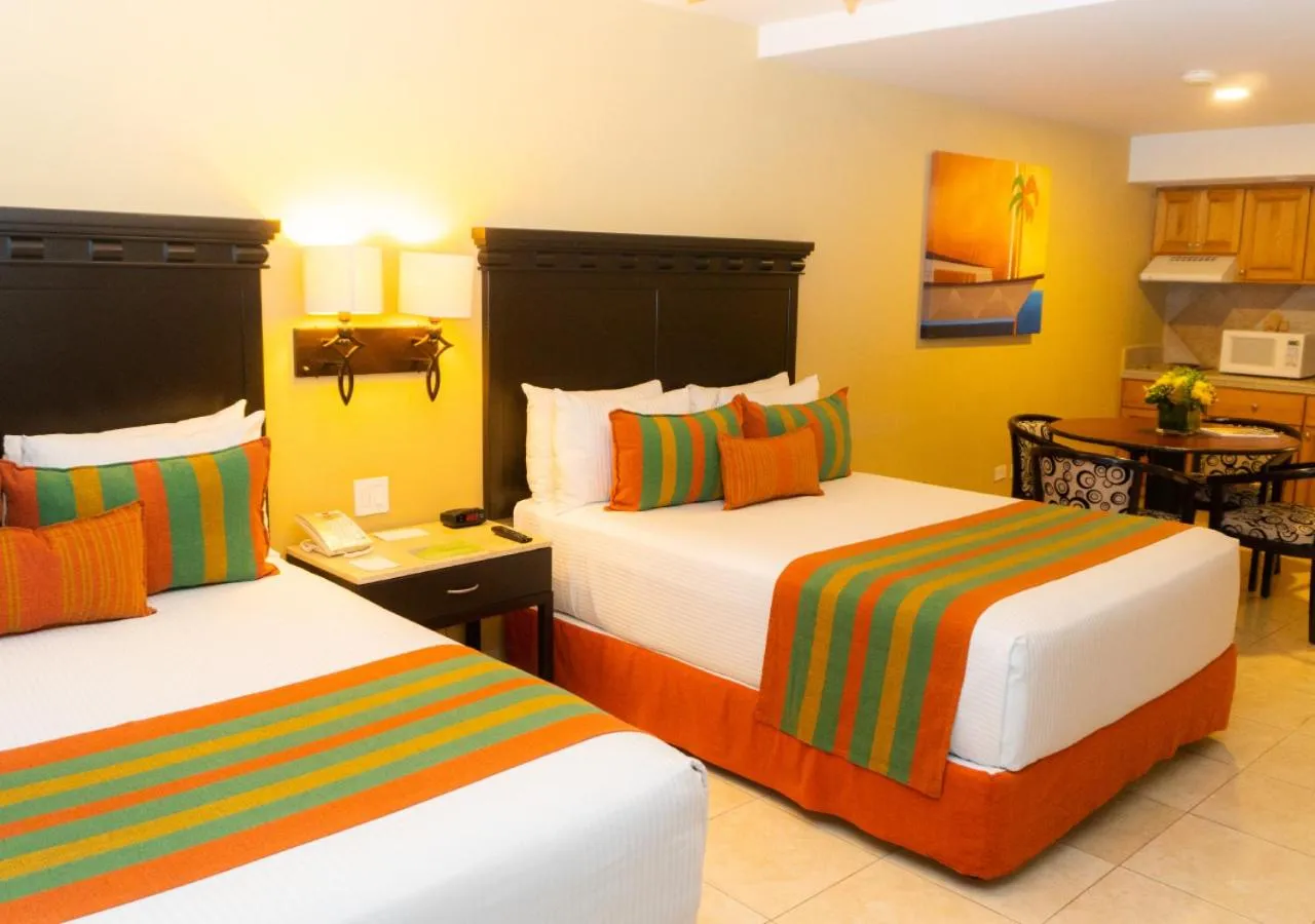 Bed in Hotel Tesoro Los Cabos