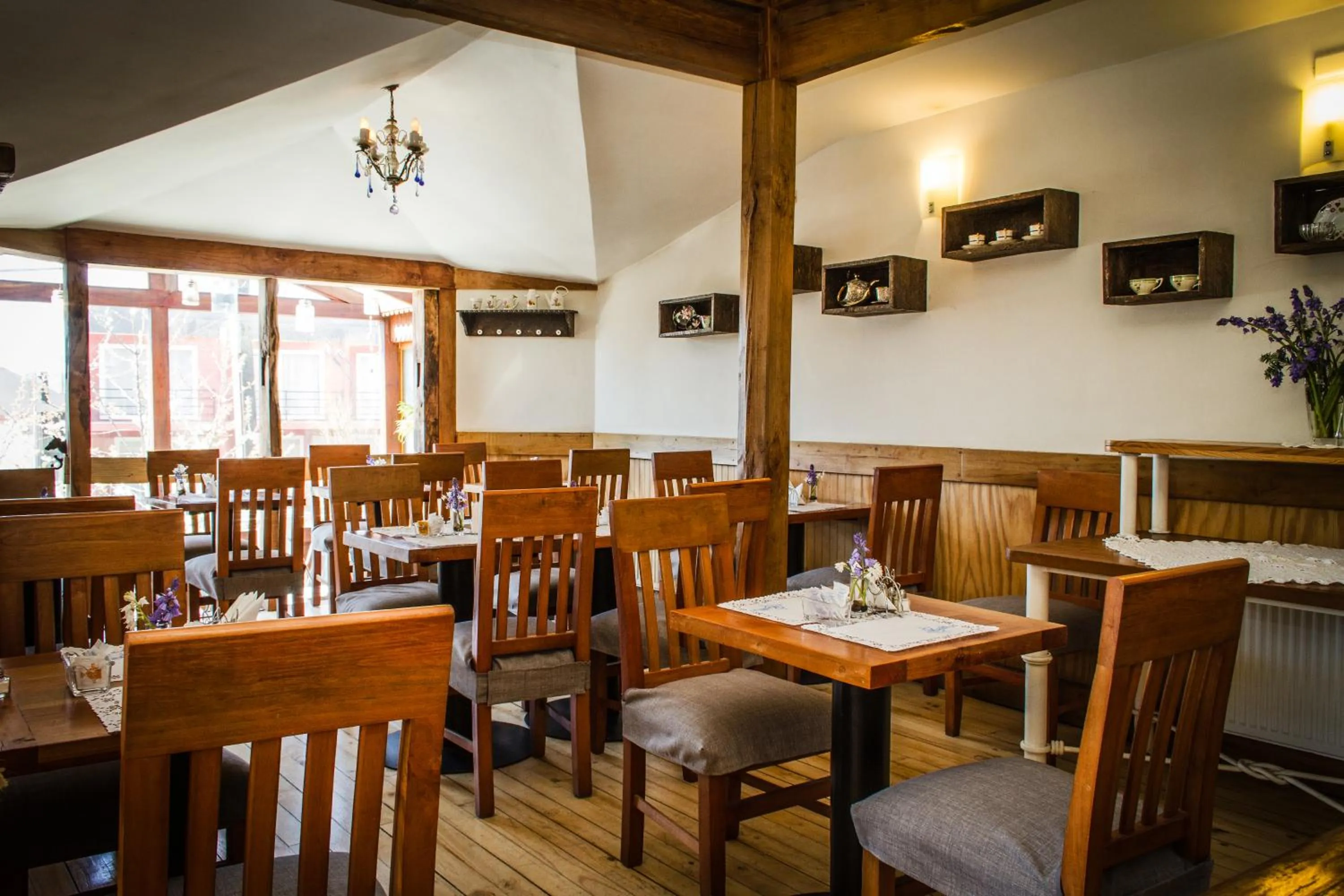 Restaurant/places to eat in Casa Kalfu Hotel Boutique