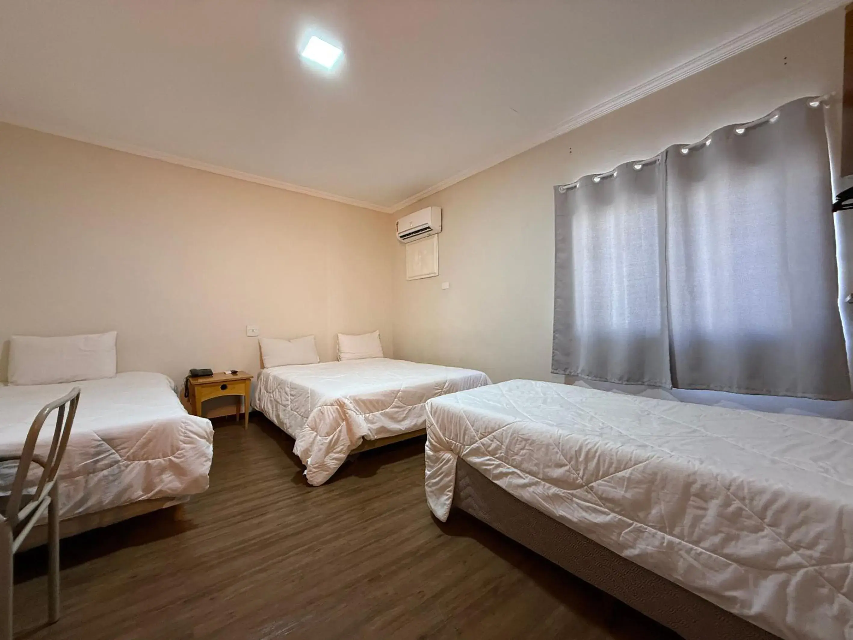 Superior Quadruple Room in Granville Hotel Superior Quadruple Room in Granville Hotel