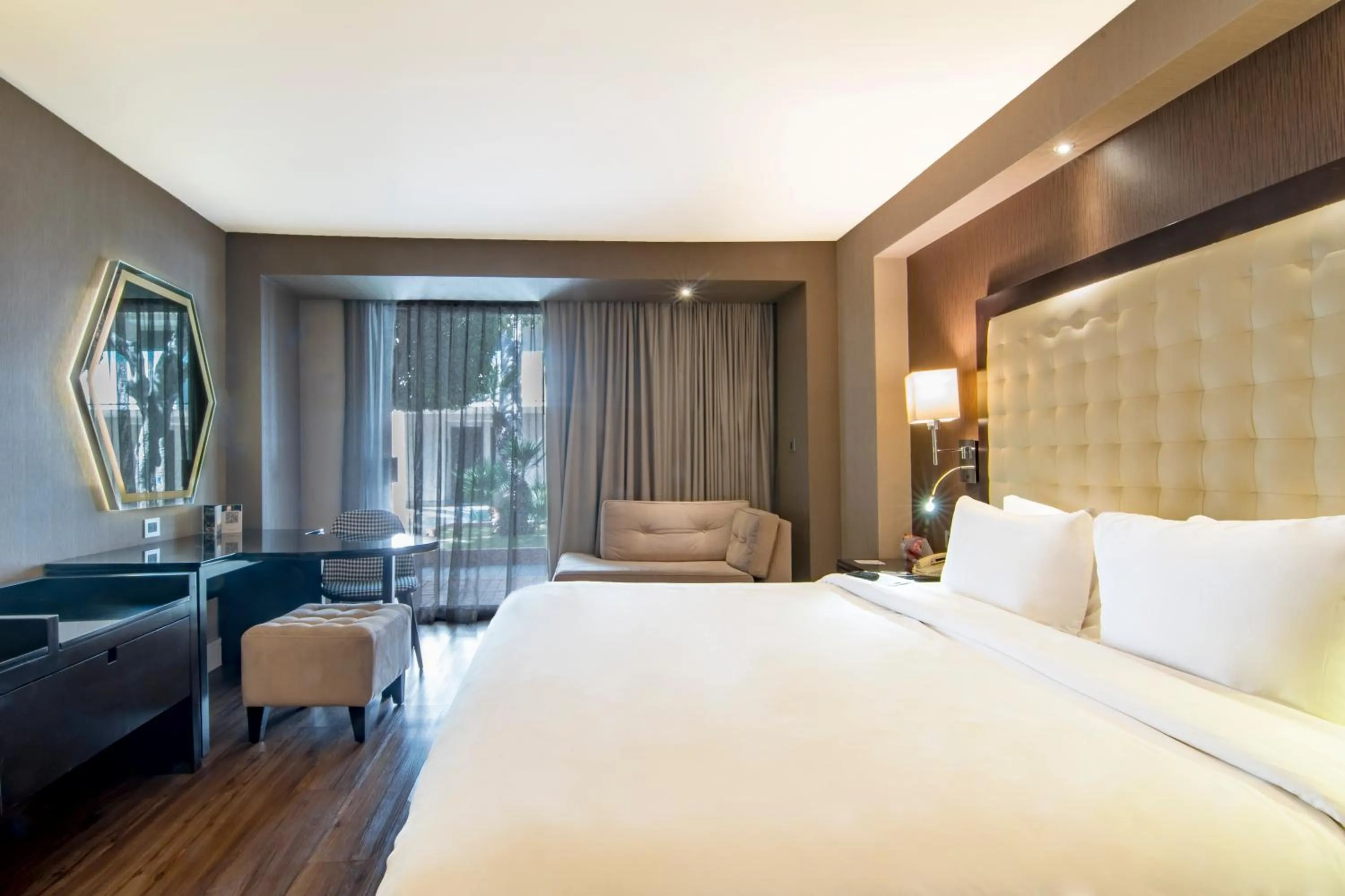 Bed in Hotel Lucerna Tijuana