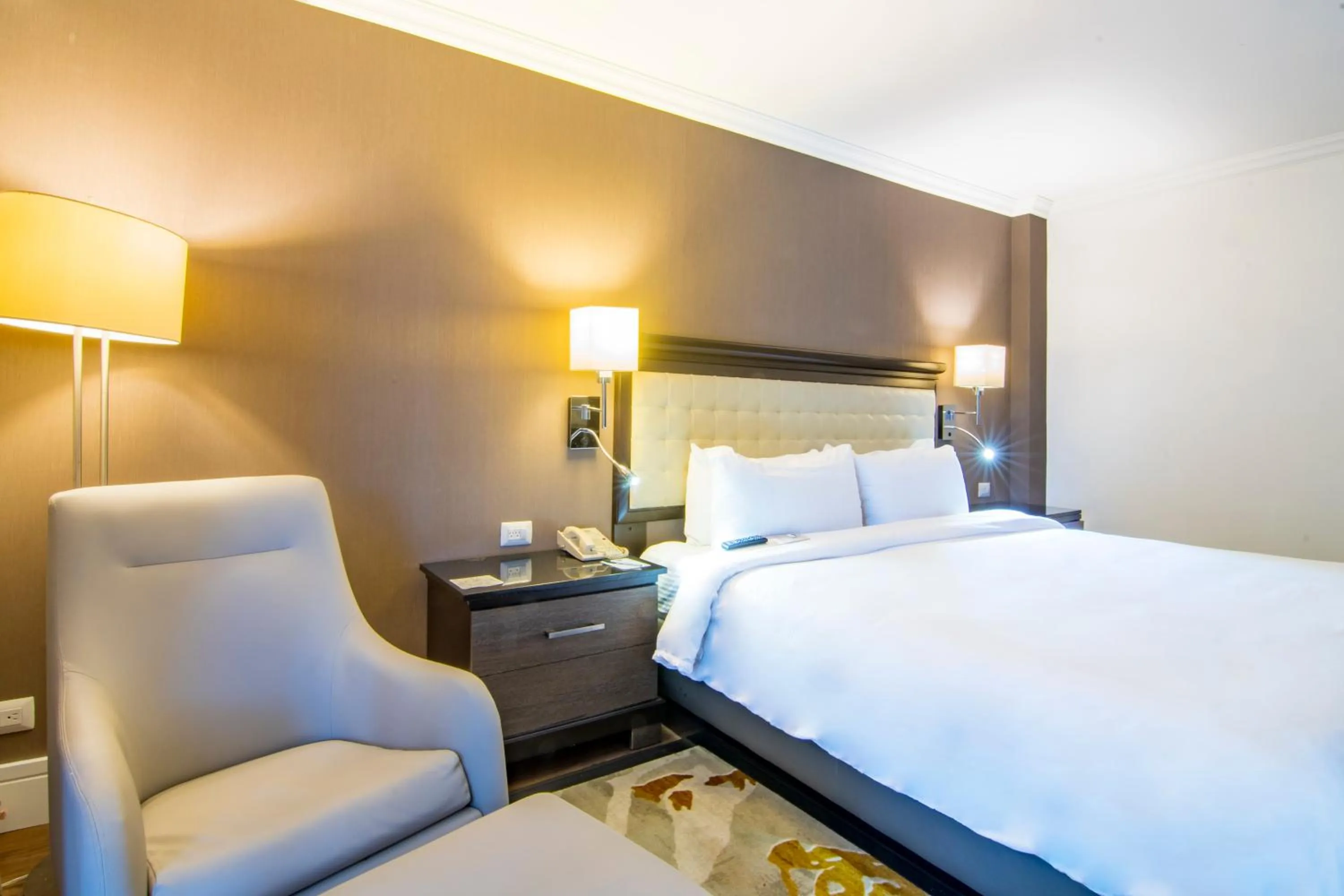 Bed in Hotel Lucerna Tijuana