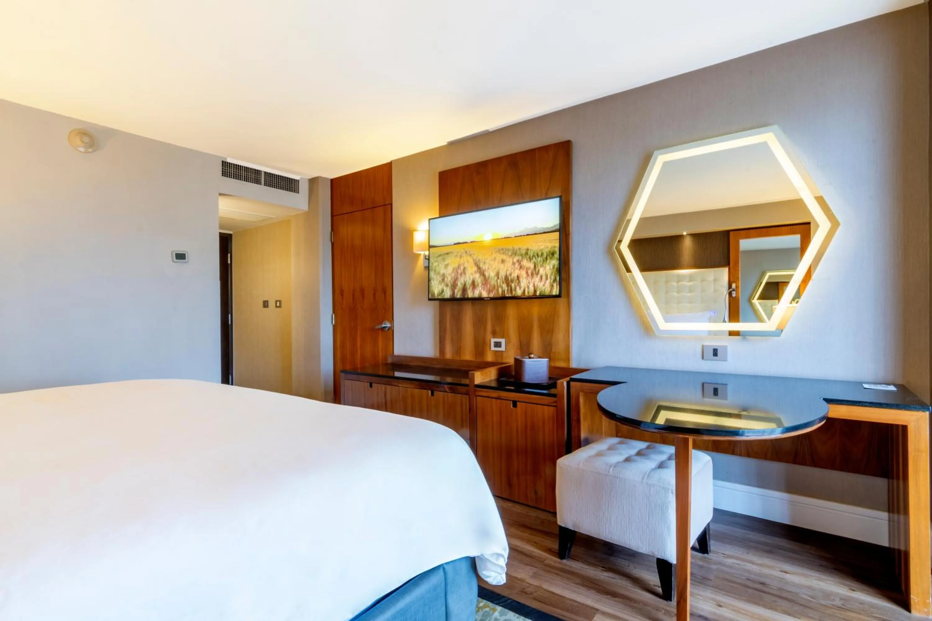 Bed in Hotel Lucerna Tijuana