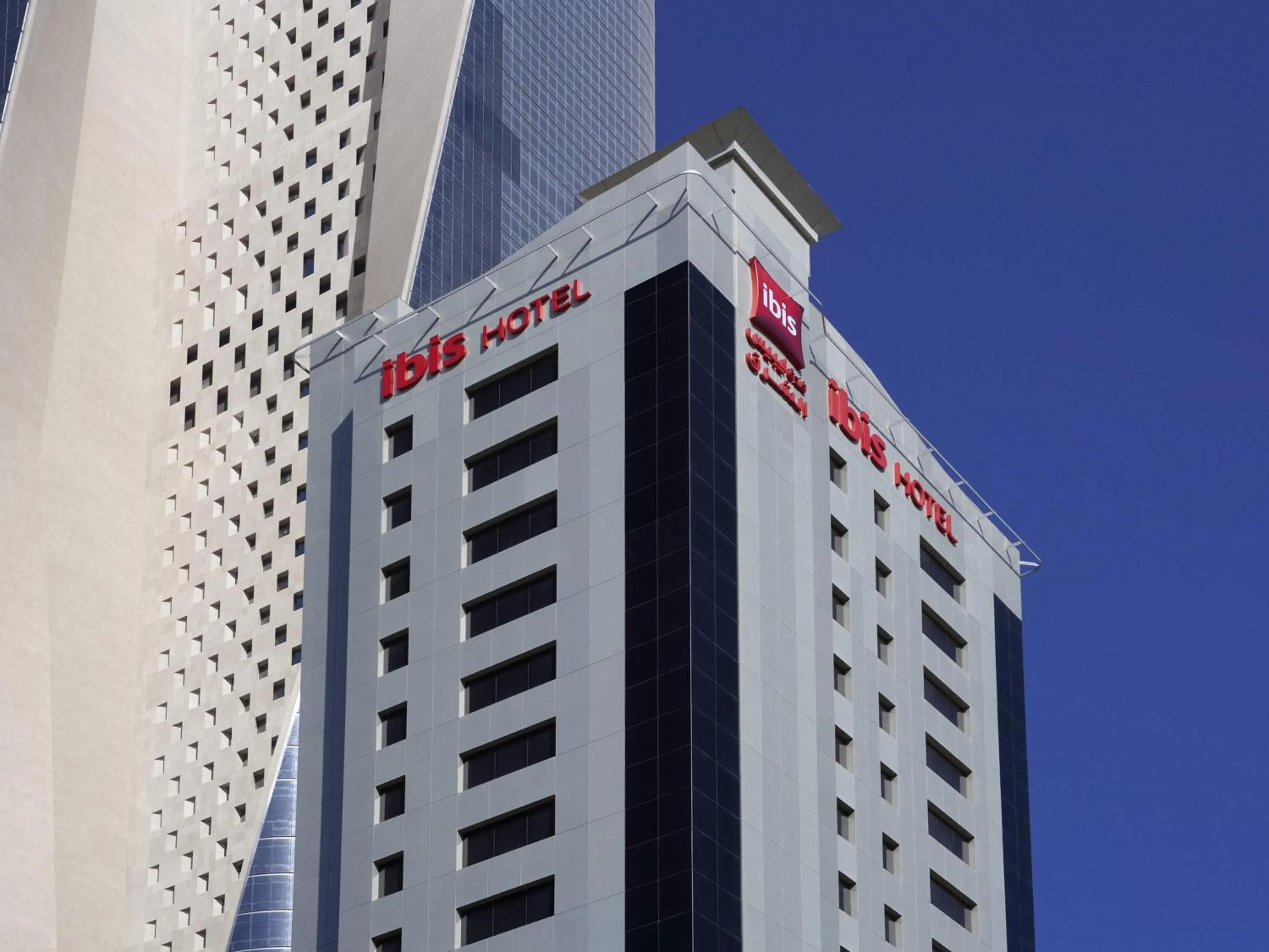 Property building in ibis Sharq