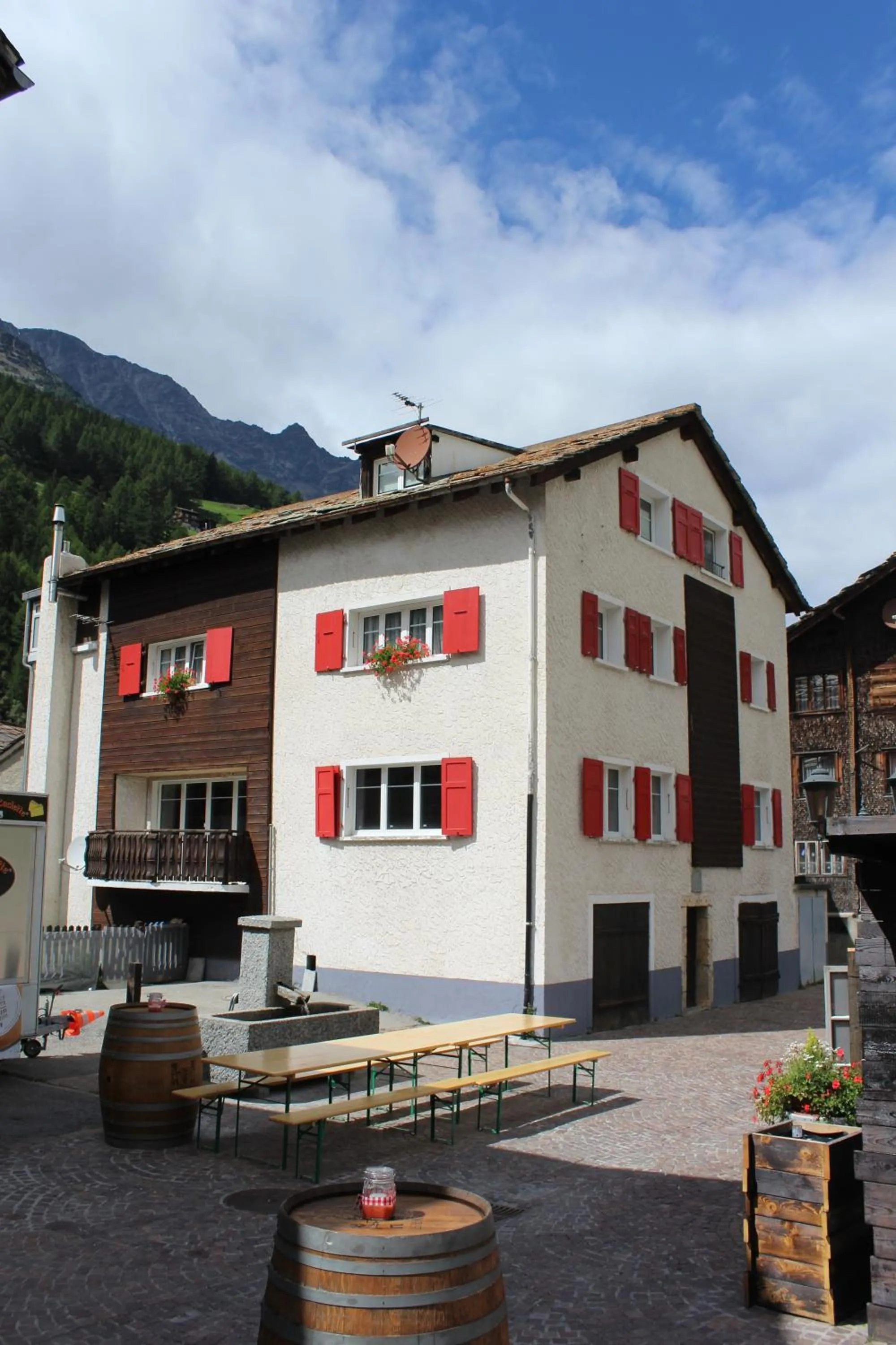 Property building in Haus Dorf 7