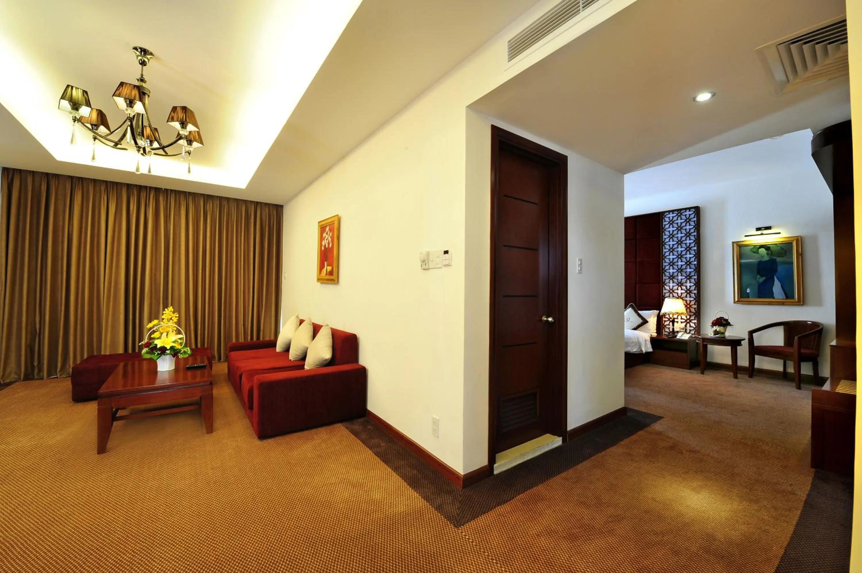 Bed in Century Riverside Hotel Hue