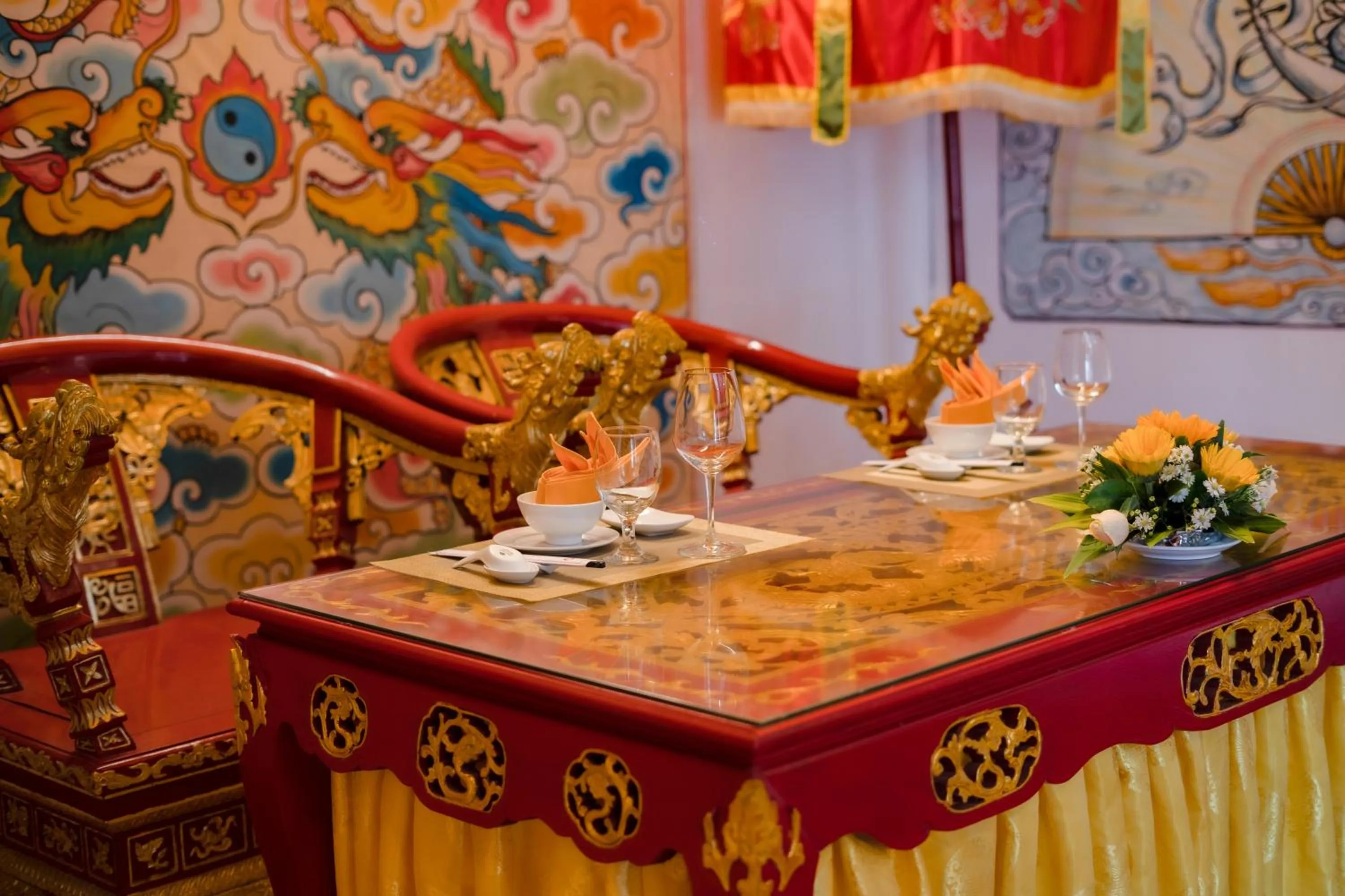 Restaurant/places to eat in Century Riverside Hotel Hue