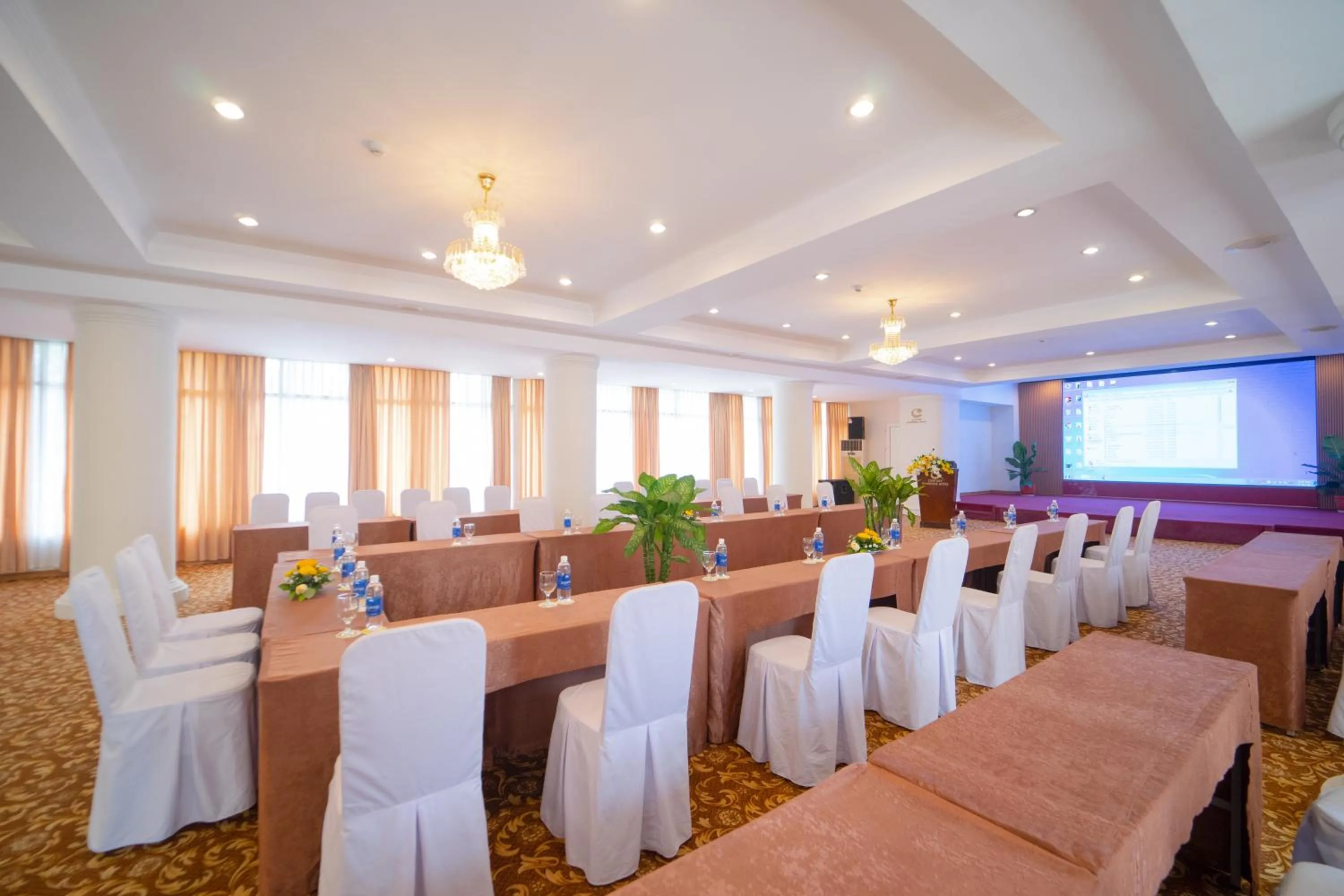 Meeting/conference room in Century Riverside Hotel Hue