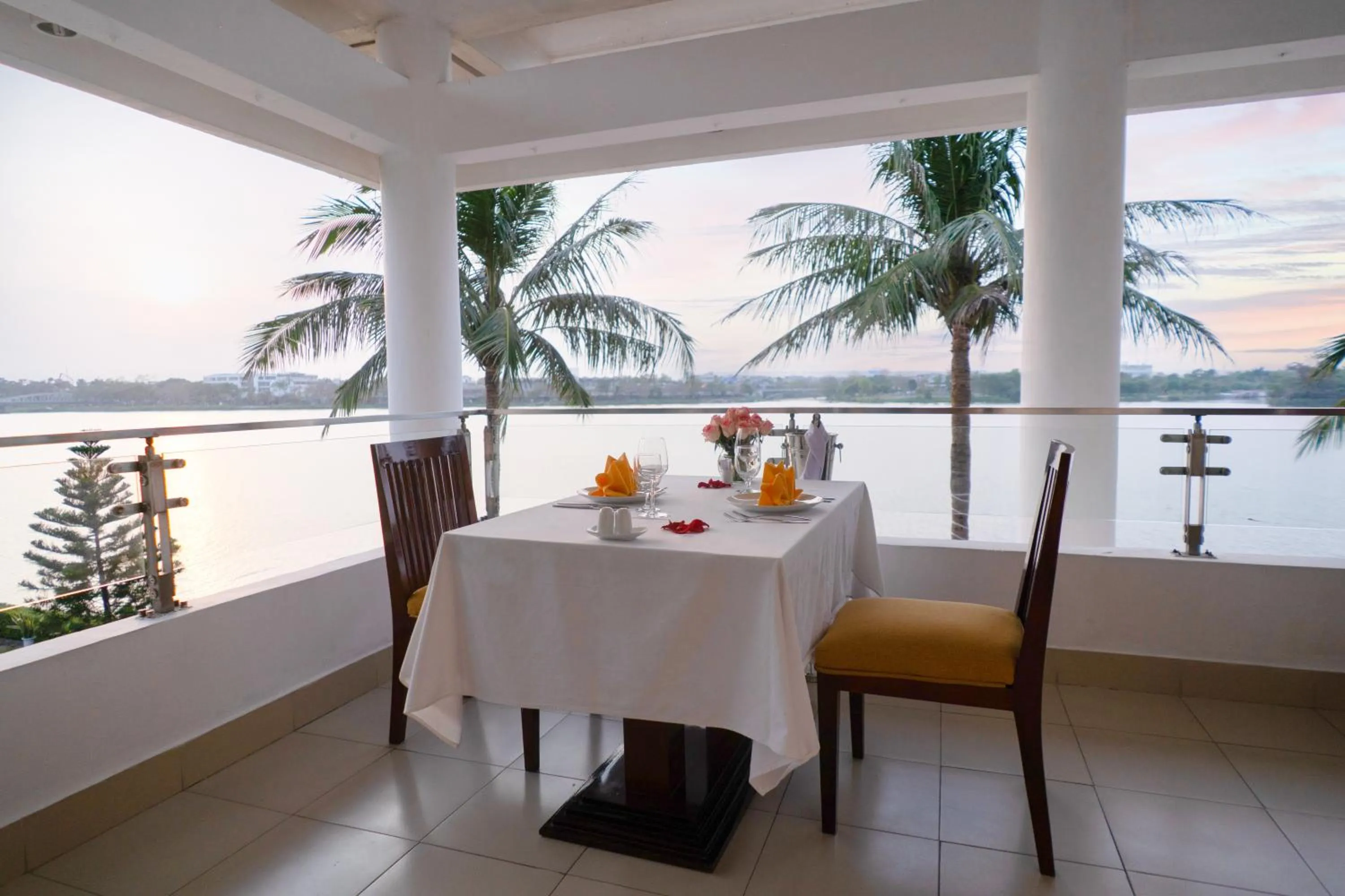 Restaurant/places to eat in Century Riverside Hotel Hue