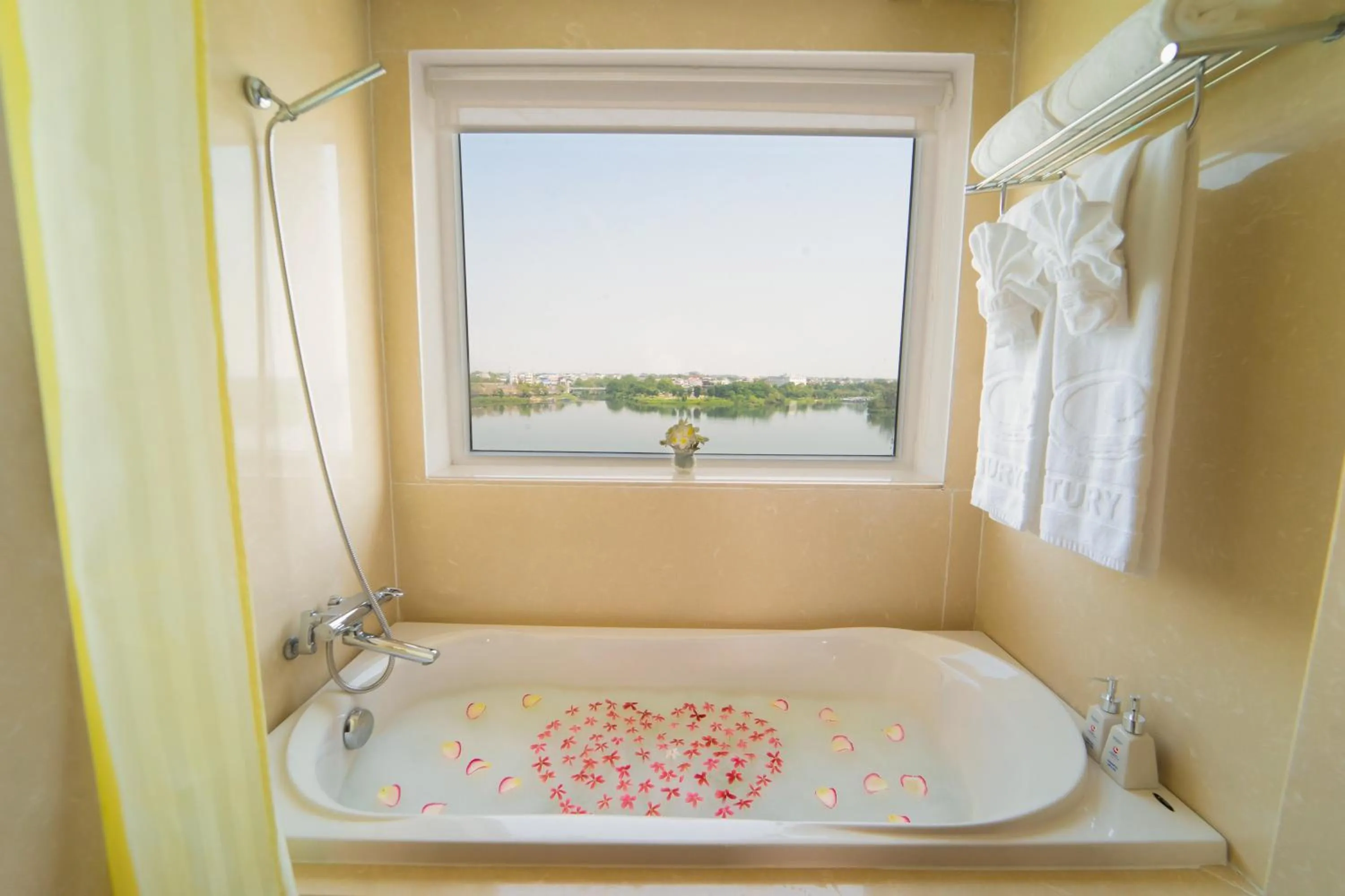 Bathroom in Century Riverside Hotel Hue