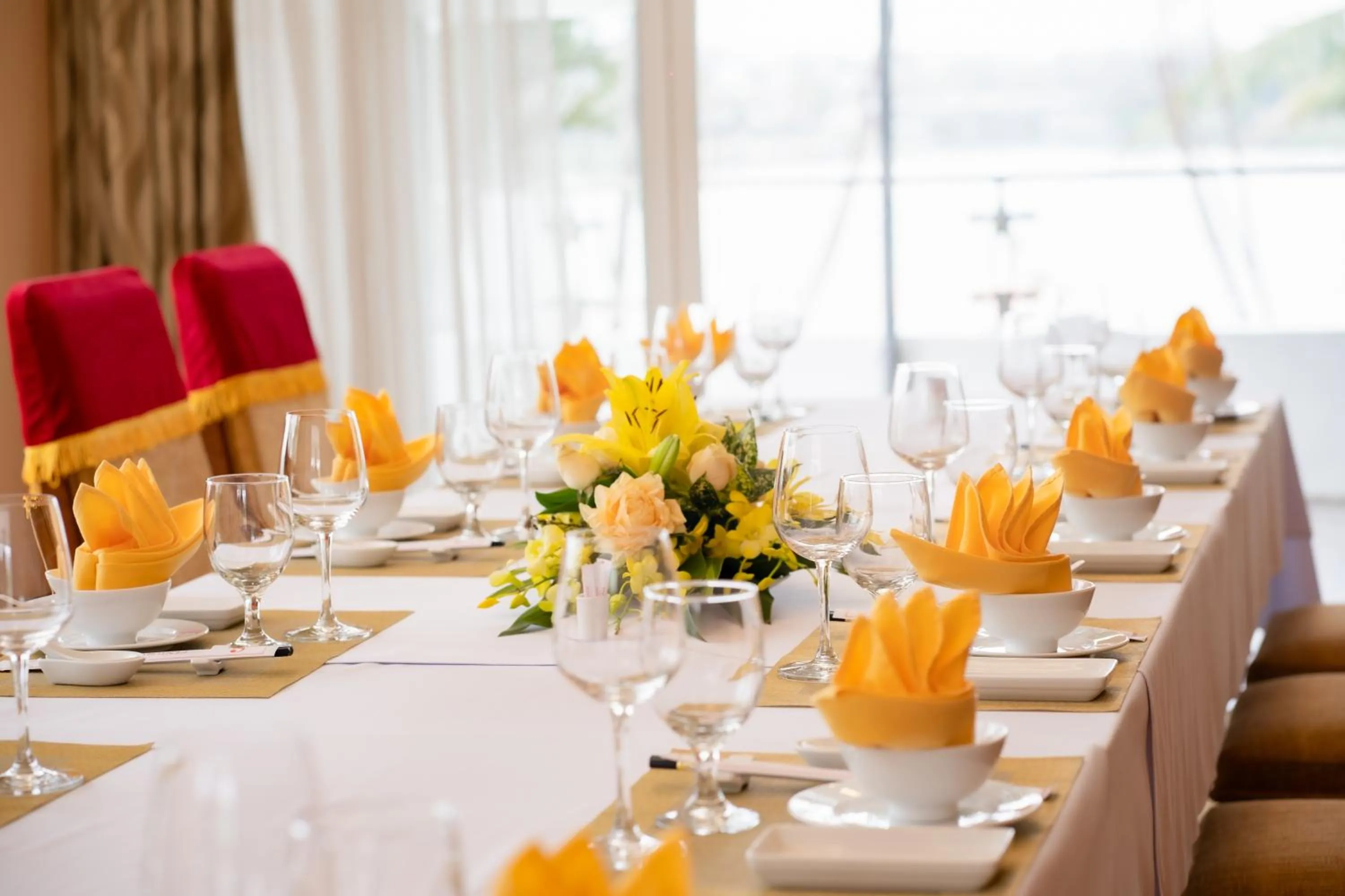 Restaurant/places to eat in Century Riverside Hotel Hue