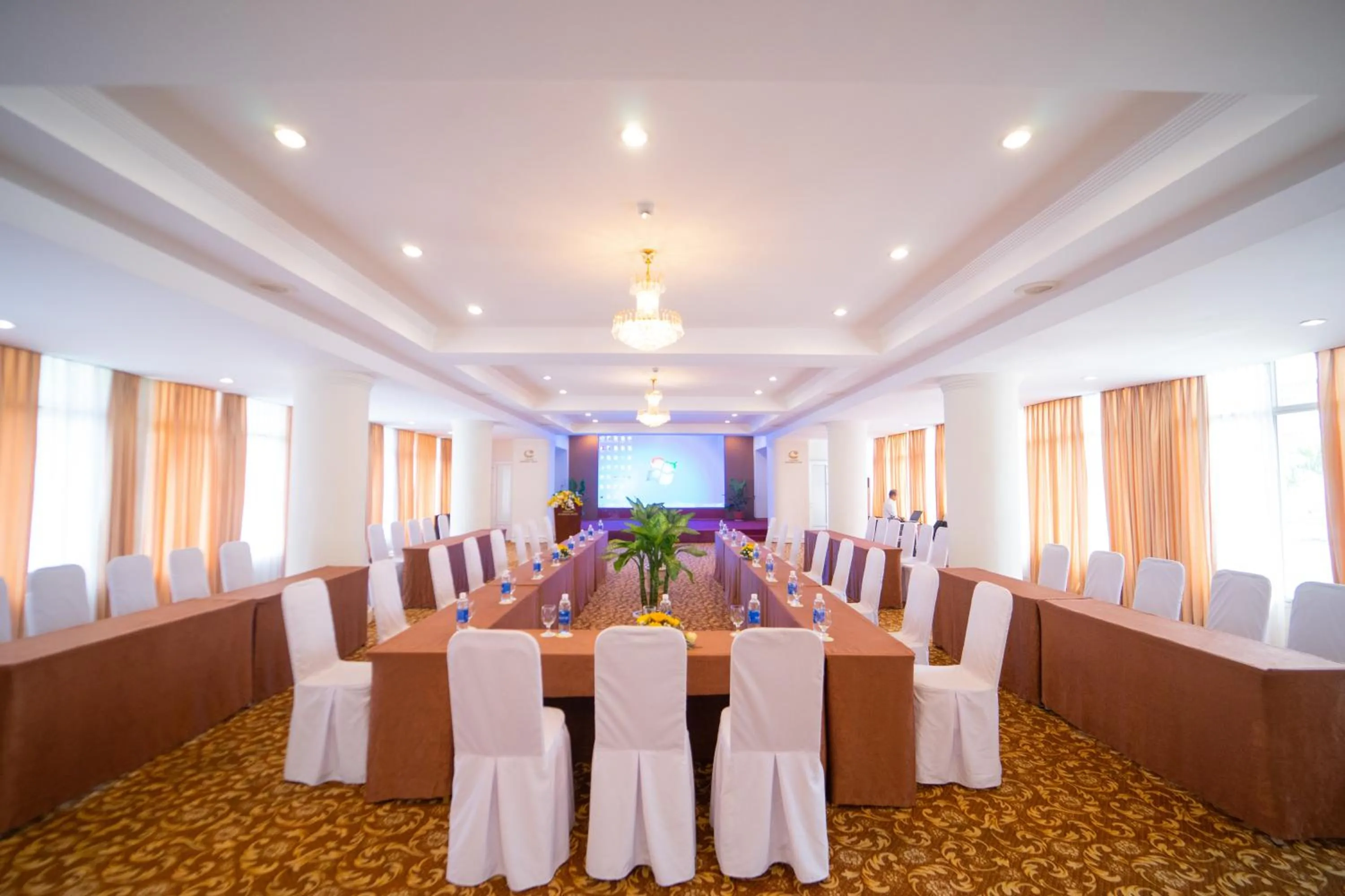Meeting/conference room in Century Riverside Hotel Hue