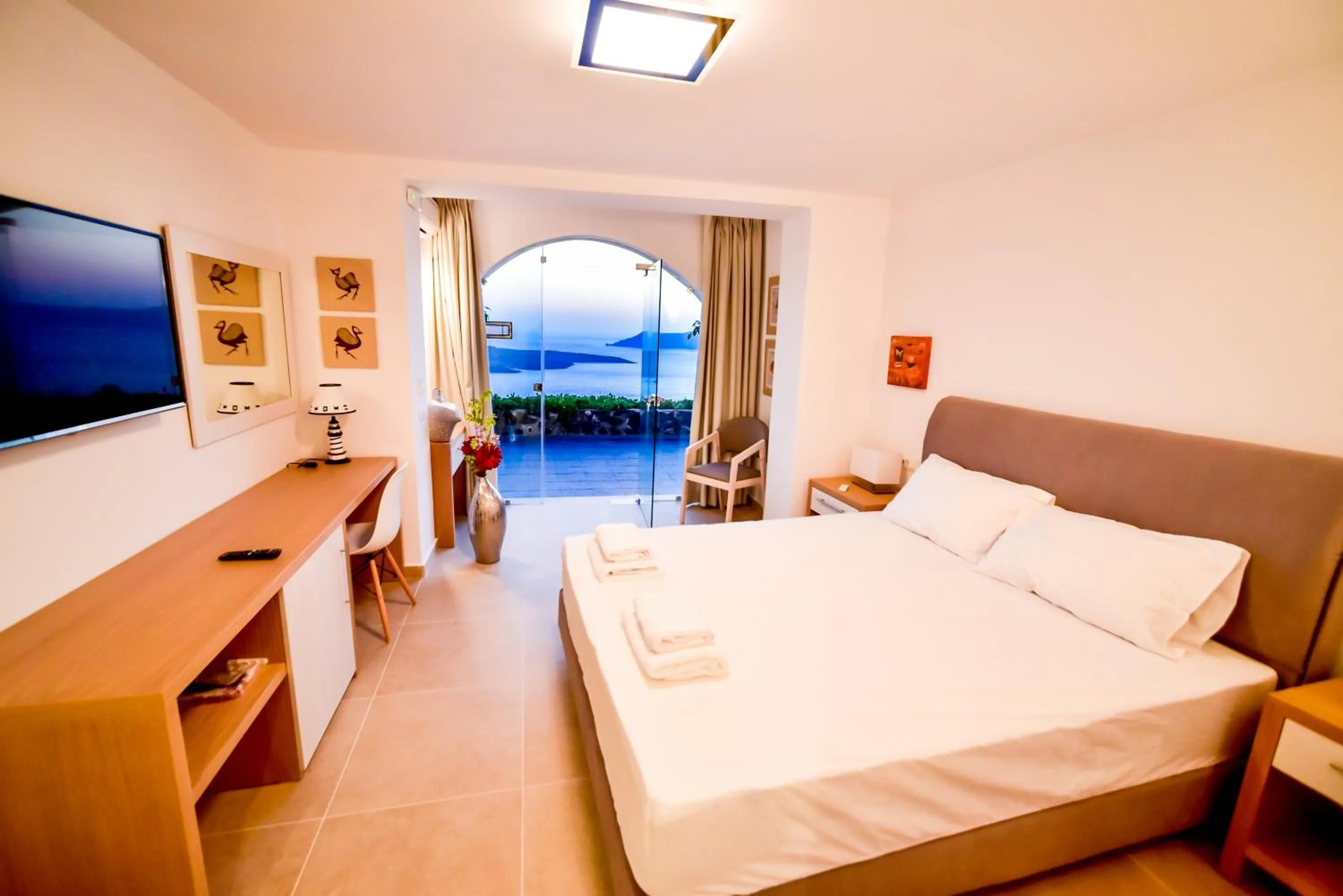 Bedroom, Bed in Kratiras View Luxury Suites