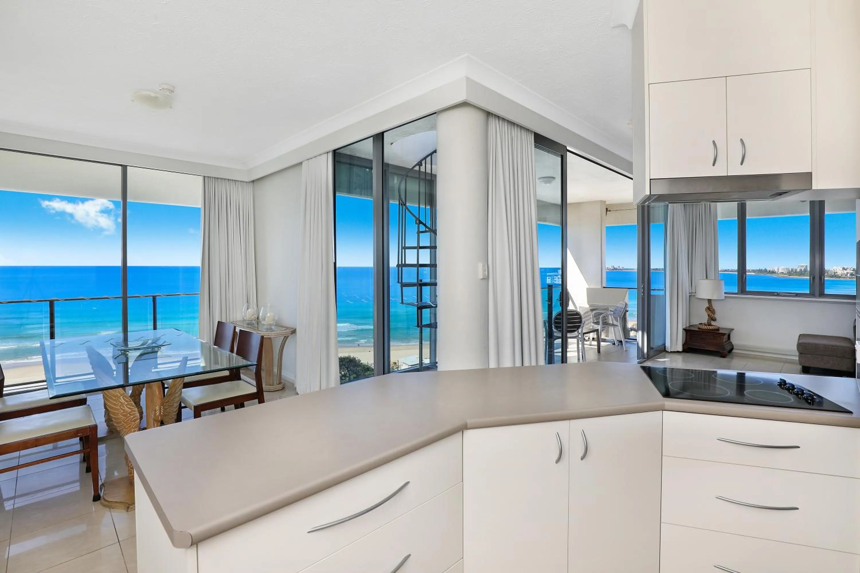 Kitchen or kitchenette in Majorca Isle Beachside Resort