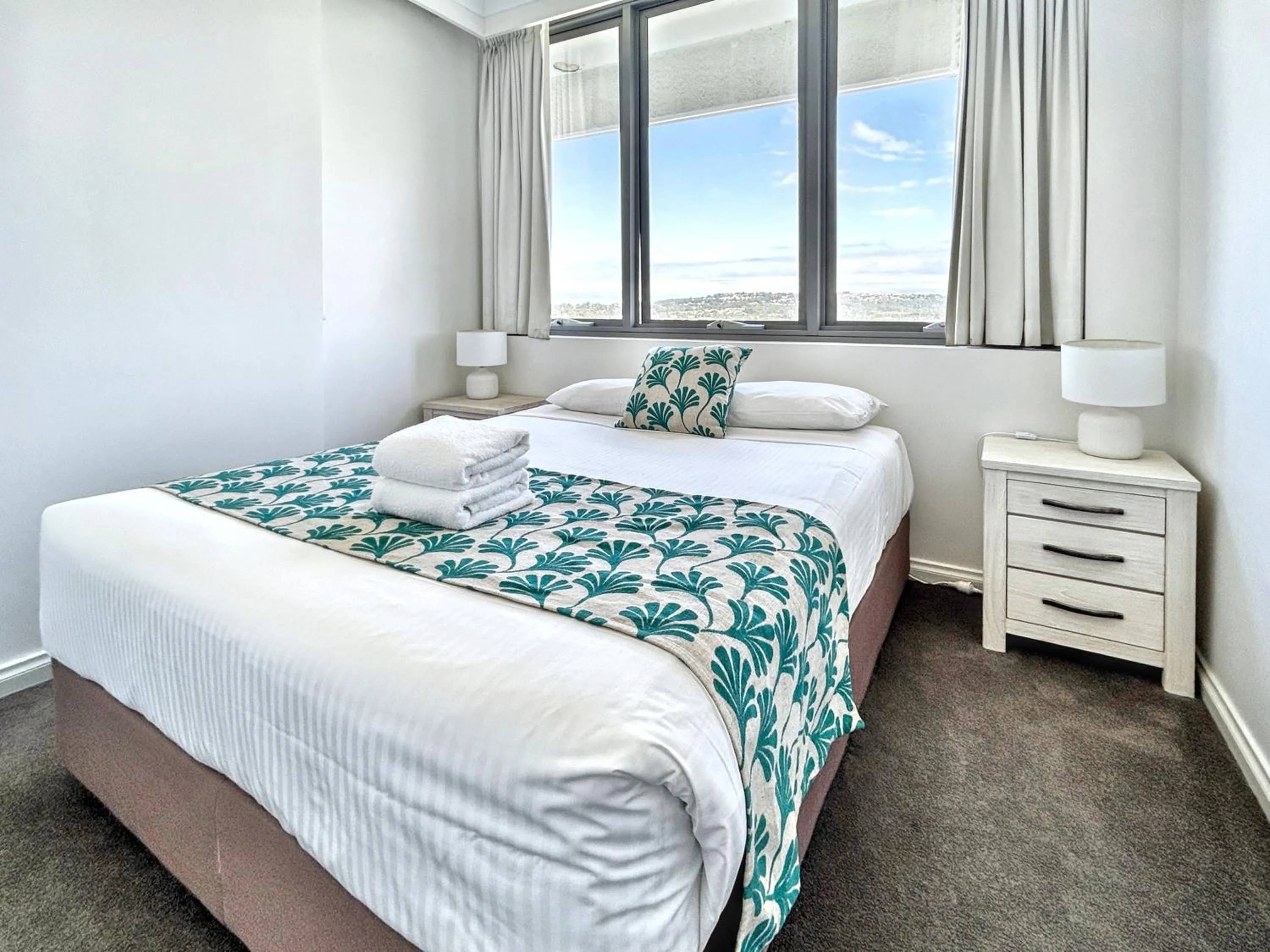 Bedroom, Bed in Majorca Isle Beachside Resort