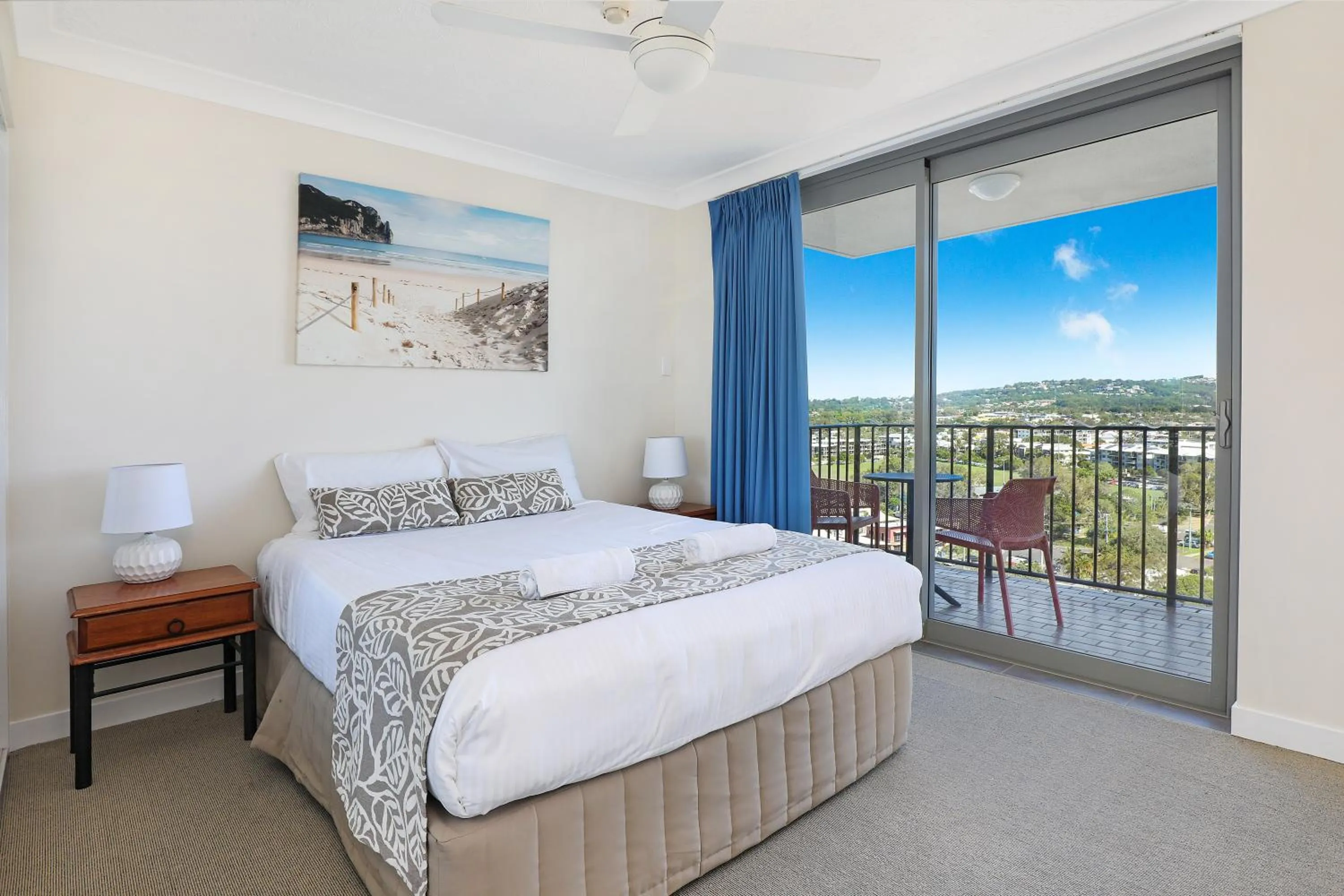 Bedroom, Bed in Majorca Isle Beachside Resort