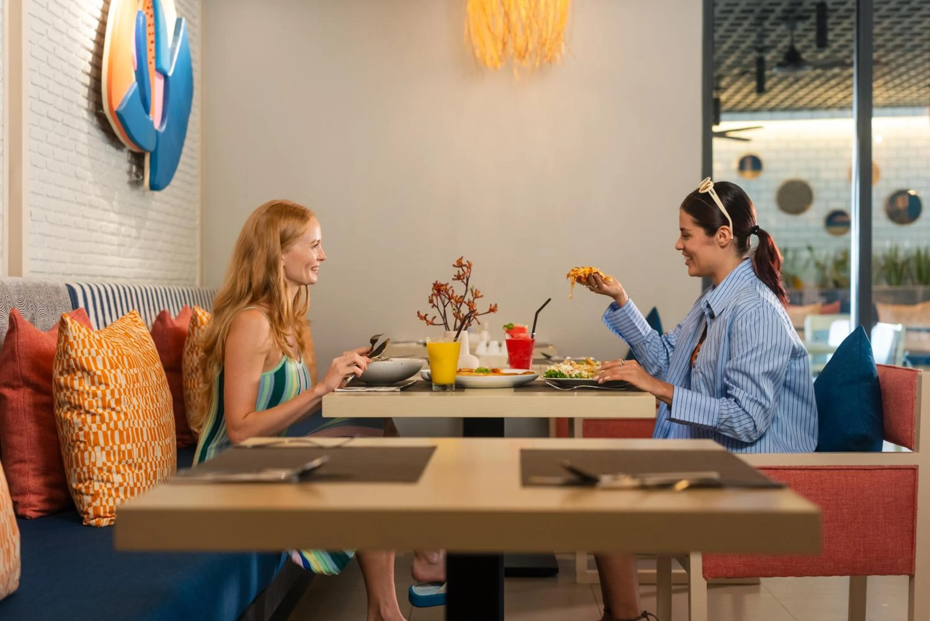 Restaurant/places to eat in Hotel IKON Phuket - SHA Extra Plus