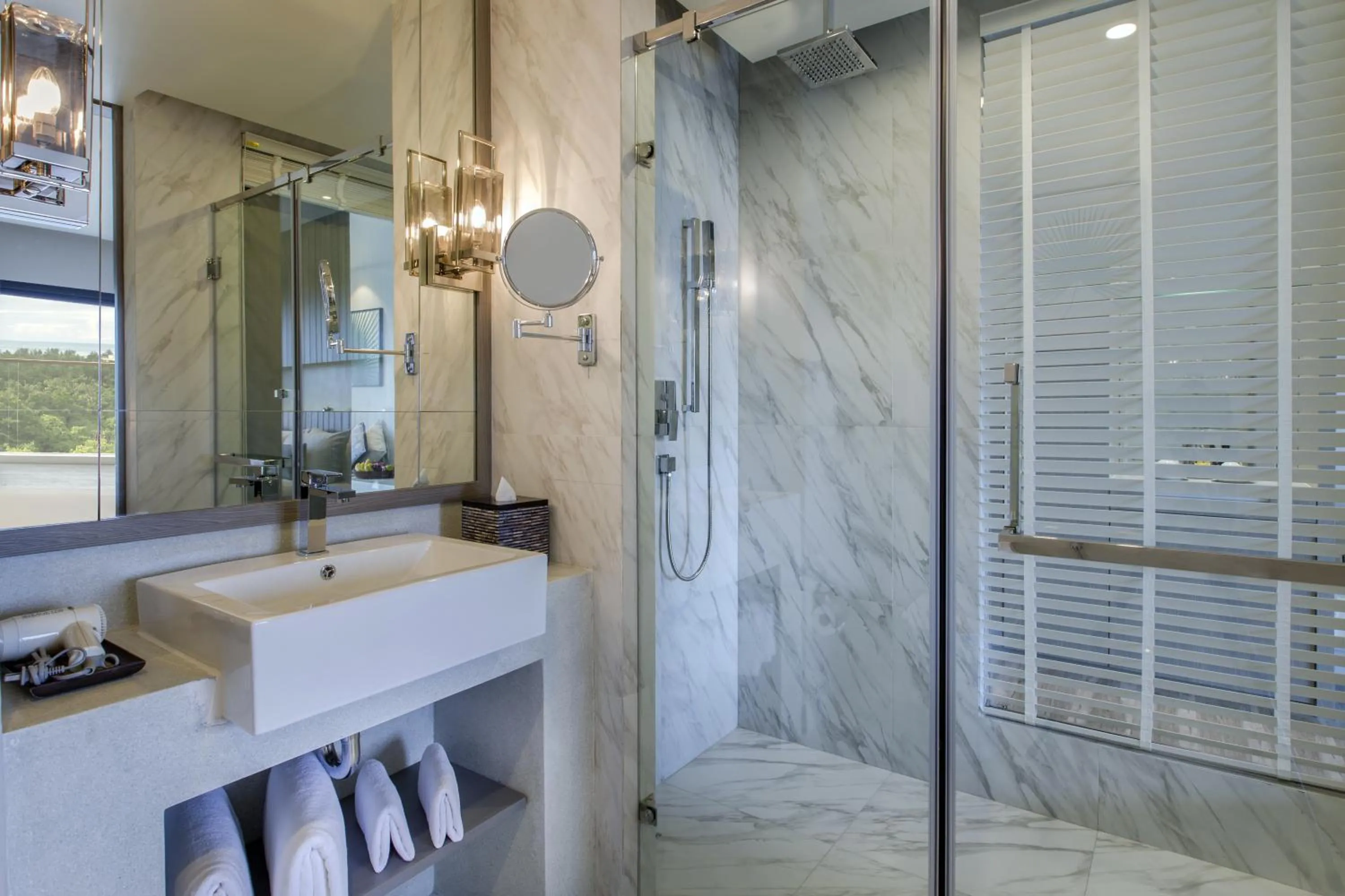 Bathroom in Hotel IKON Phuket - SHA Extra Plus