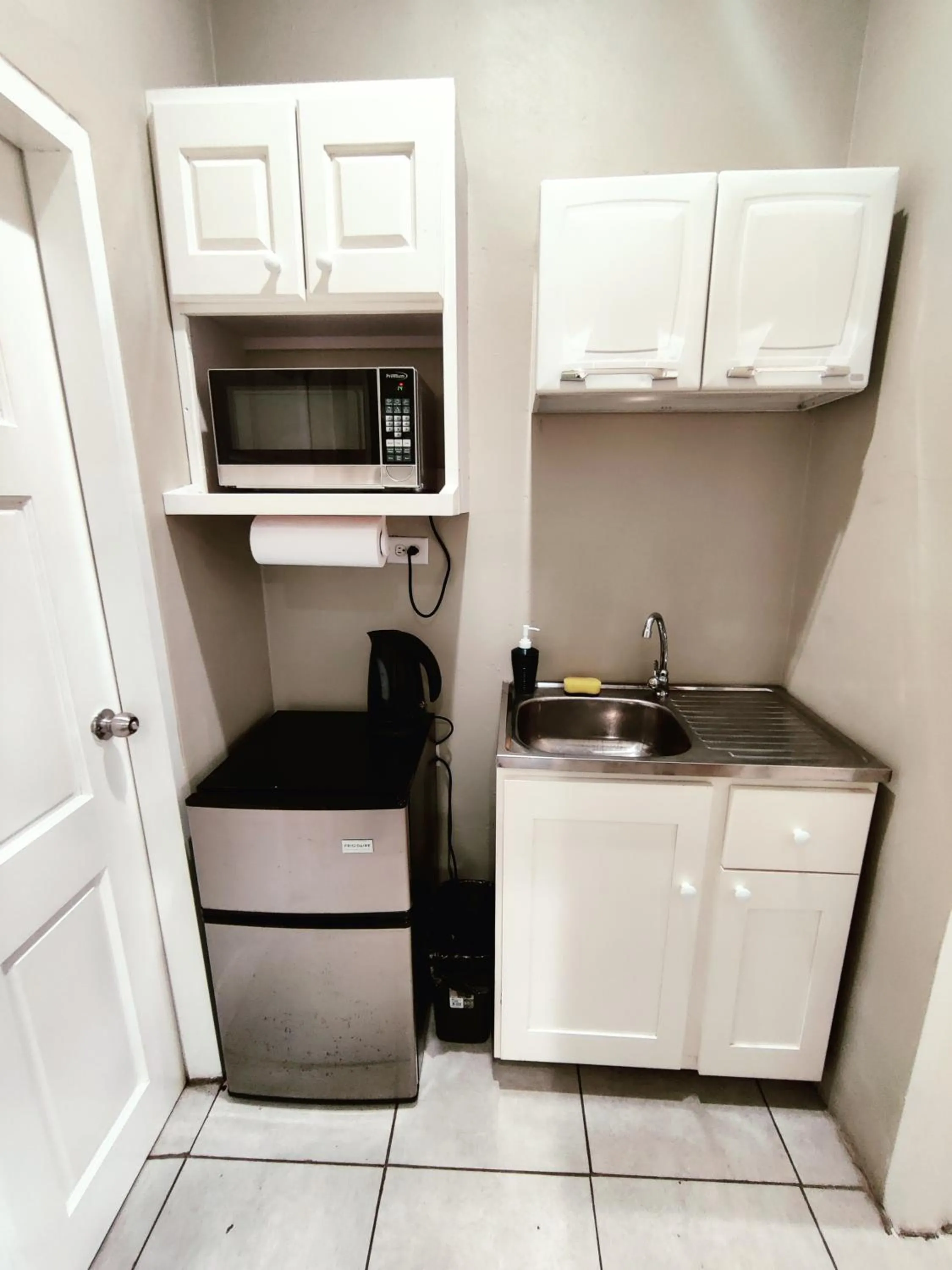 Kitchen or kitchenette in Woodbrook on the Avenue