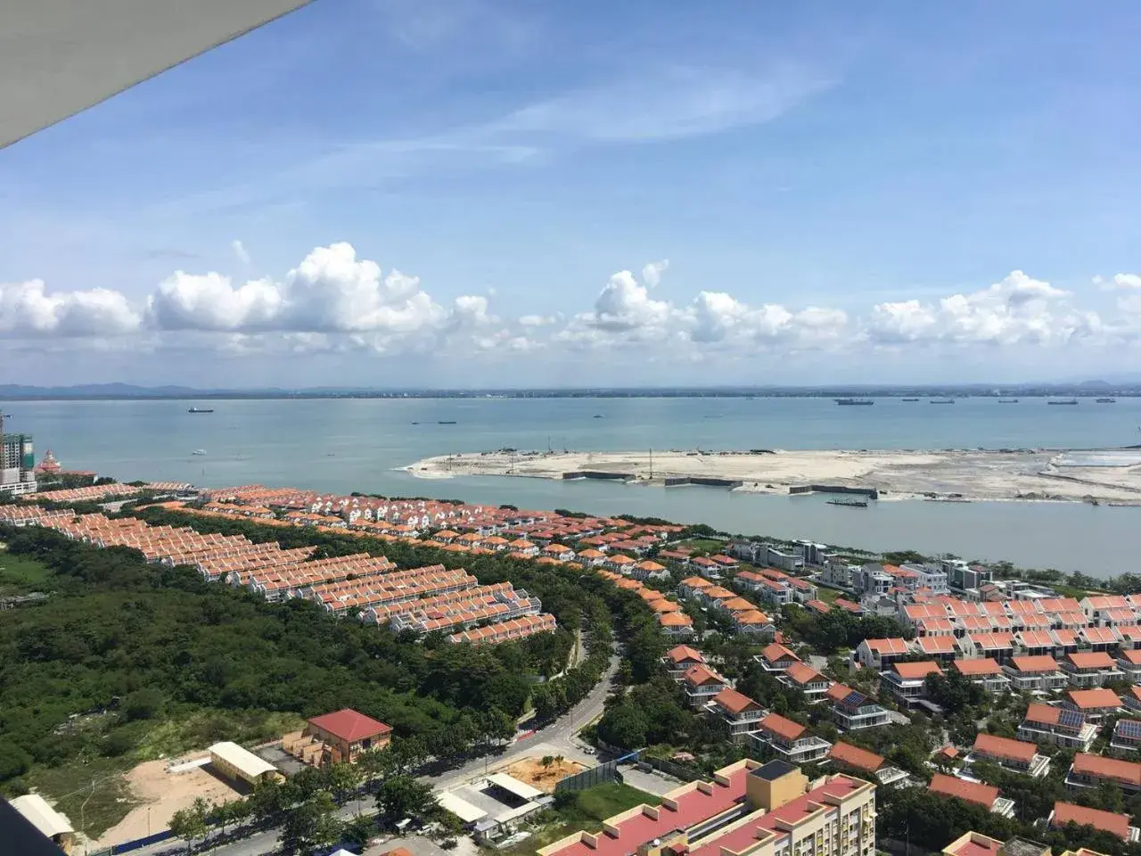 Apartment with Sea View in The Landmark Apartment with Sea View in The Landmark