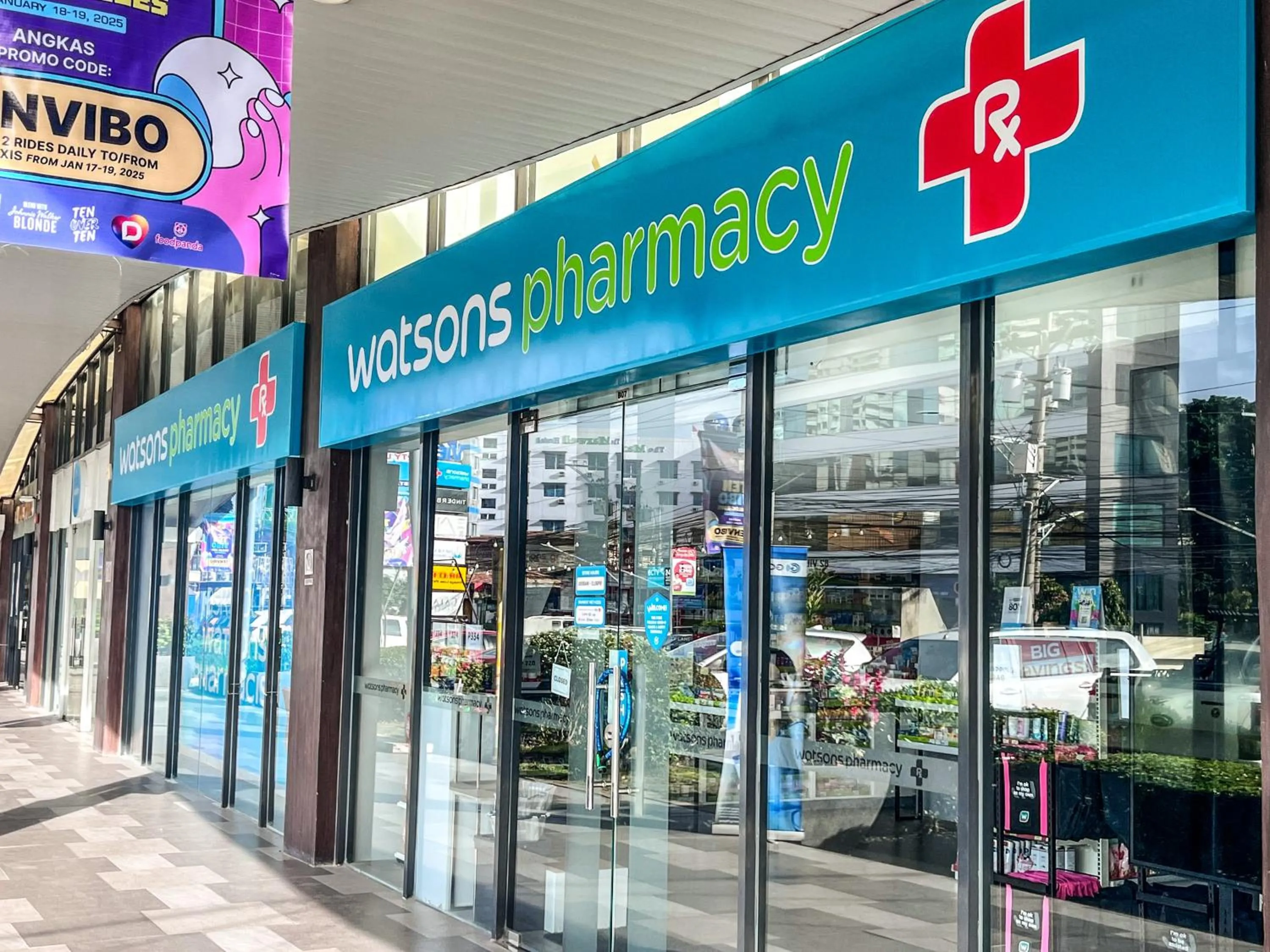 Supermarket/grocery shop in Cebu Grand Hotel