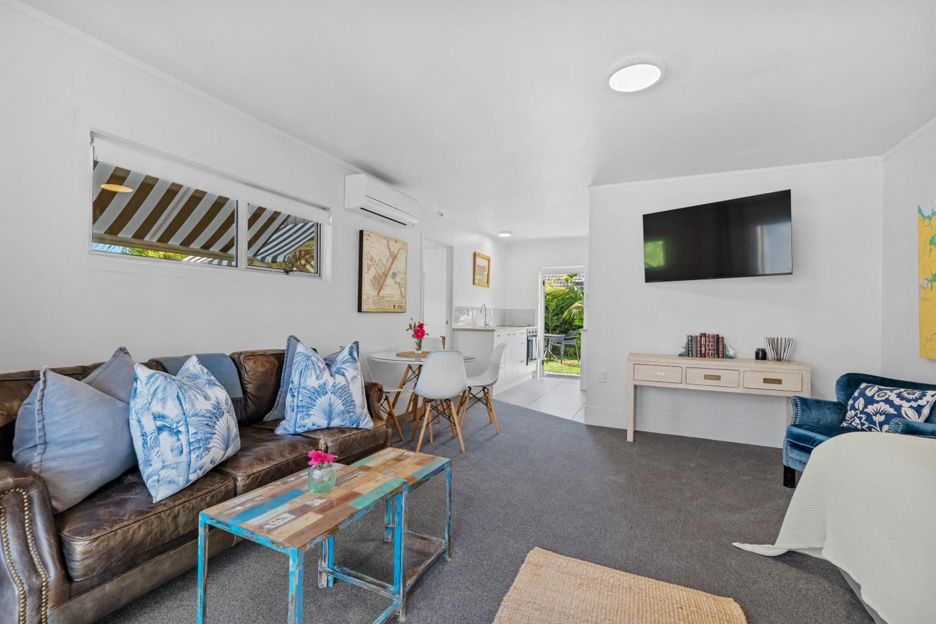 Communal lounge/ TV room in Stay Kerikeri