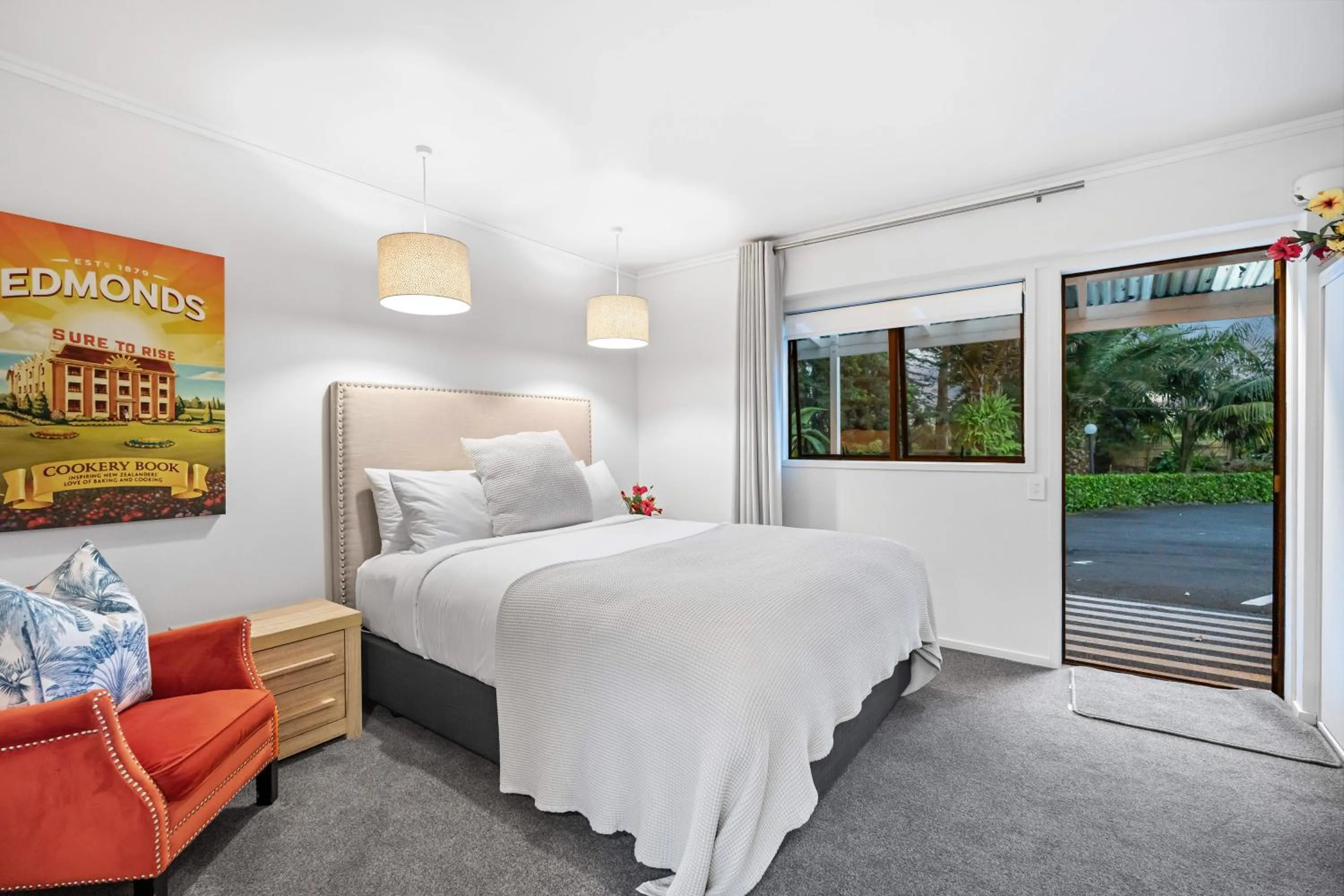 Photo of the whole room, Bed in Stay Kerikeri