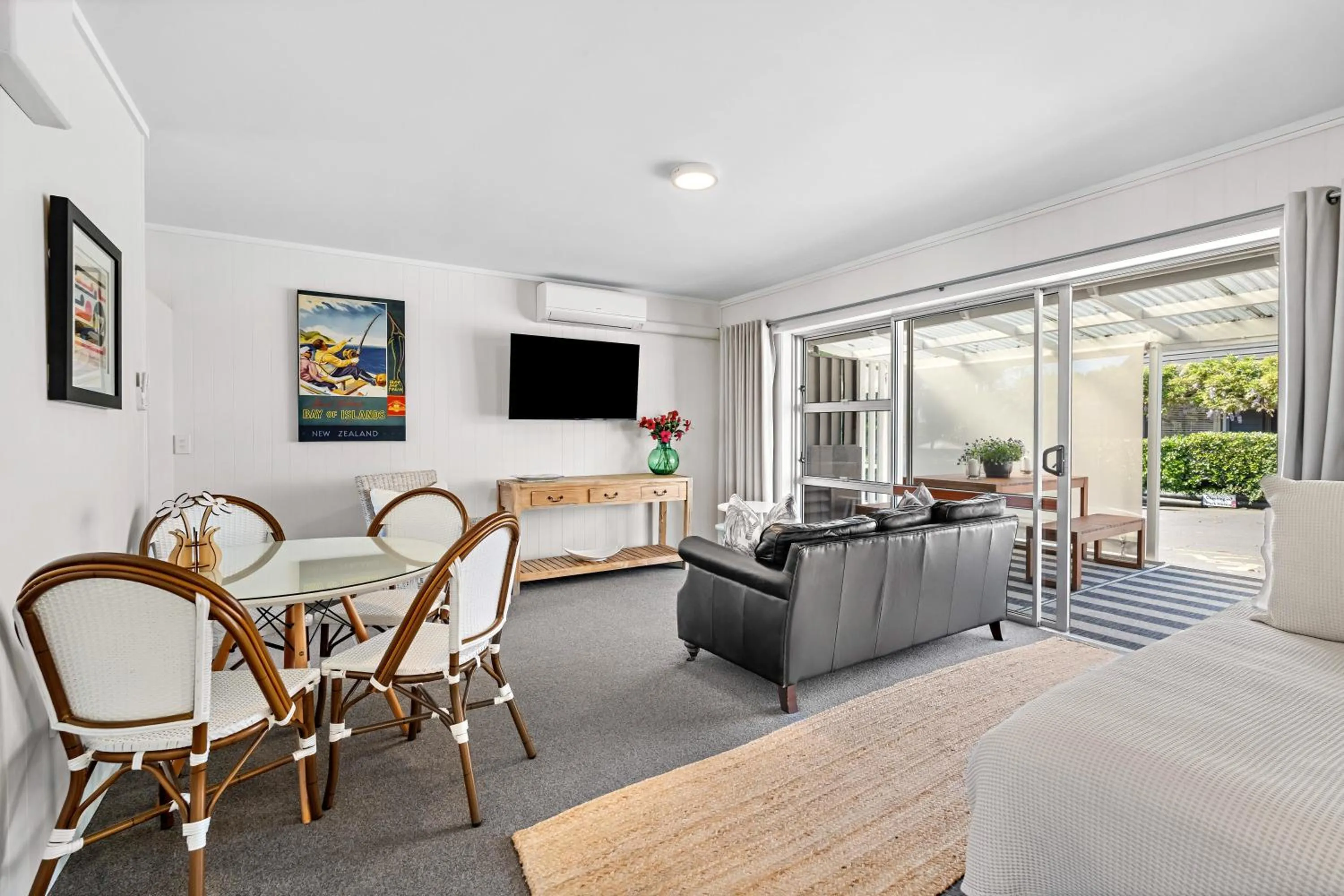 Communal lounge/ TV room in Stay Kerikeri