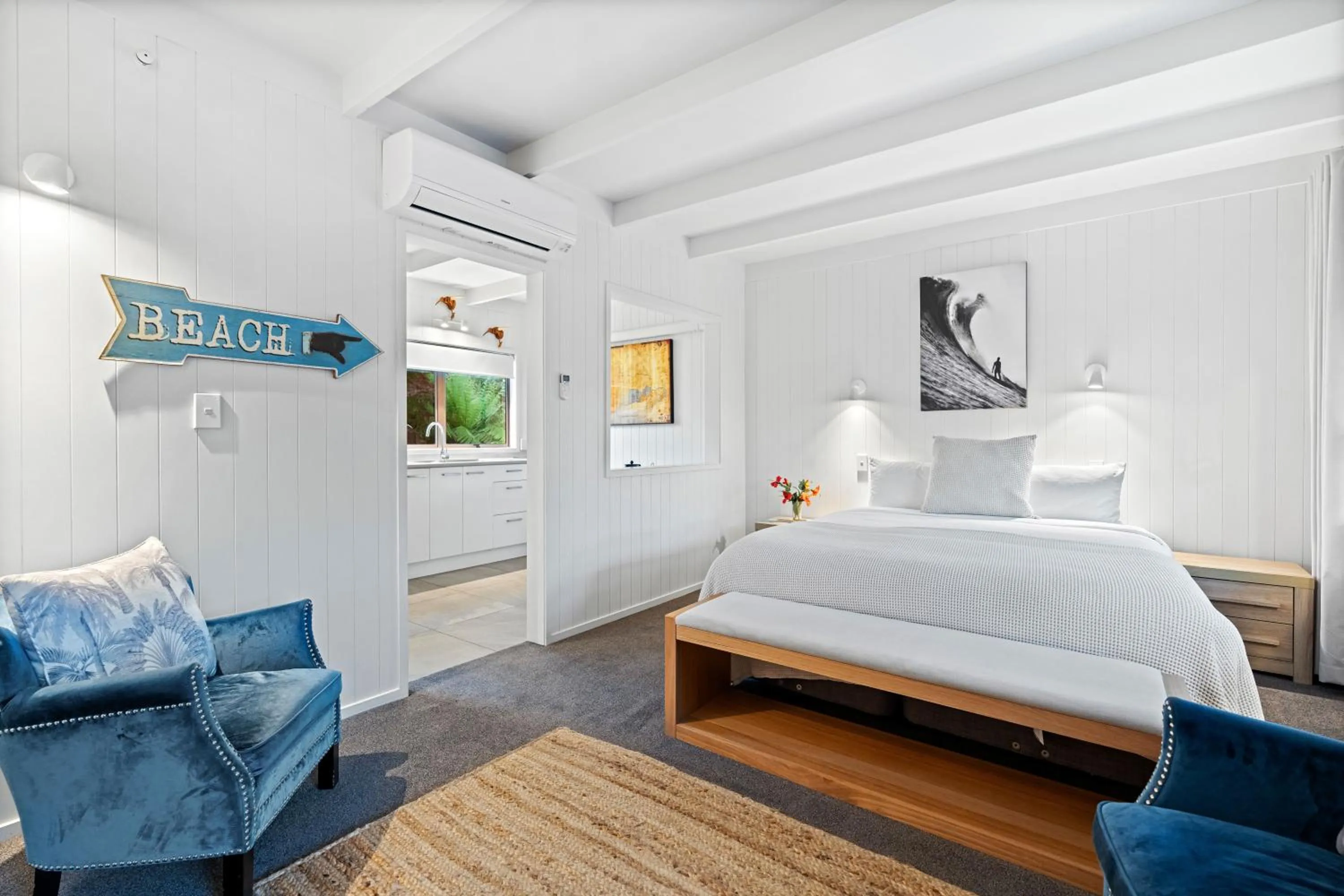 Photo of the whole room, Bed in Stay Kerikeri